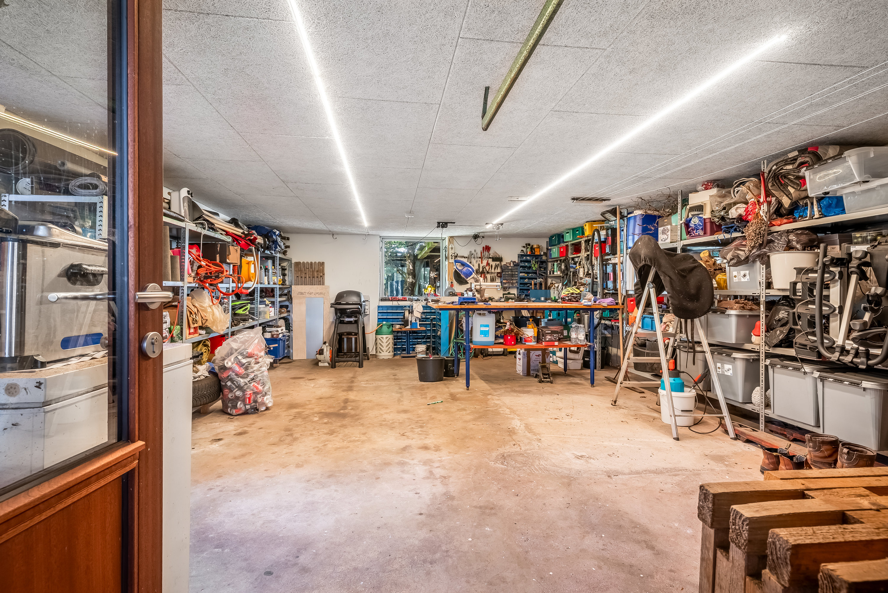 Fremhævet garage billede i fuldskærmstilstand. Billede af Bakkedraget 68, 6940 Lem St