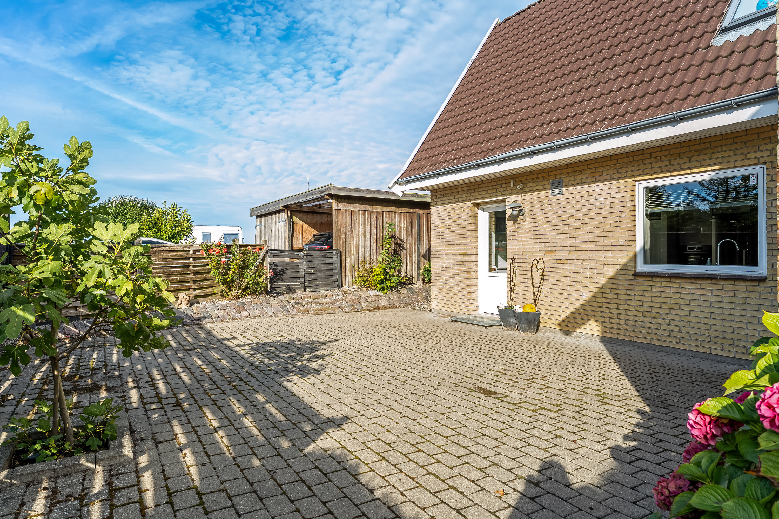 Fremhævet gårdhave billede i fuldskærmstilstand. Billede af Bulskovvej 2, 4900 Nakskov