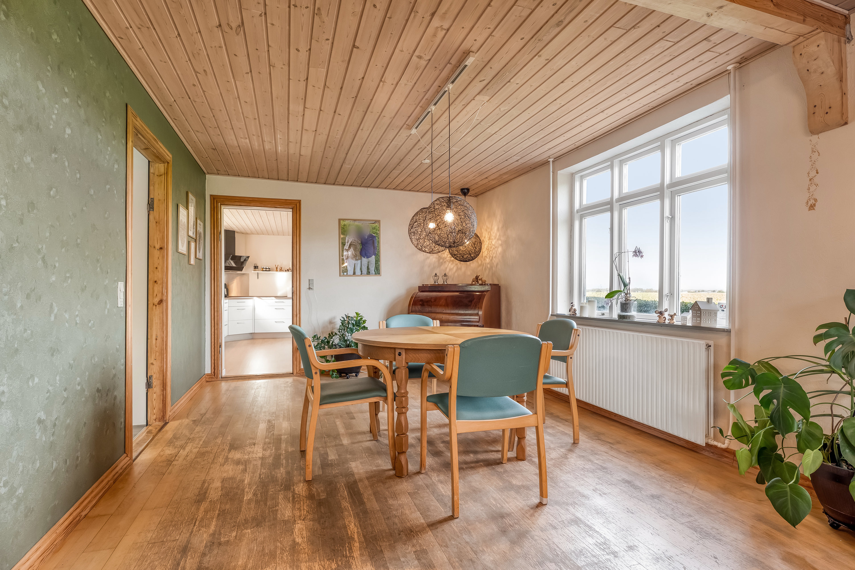 Fremhævet stue billede i fuldskærmstilstand. Billede af Bulskovvej 2, 4900 Nakskov