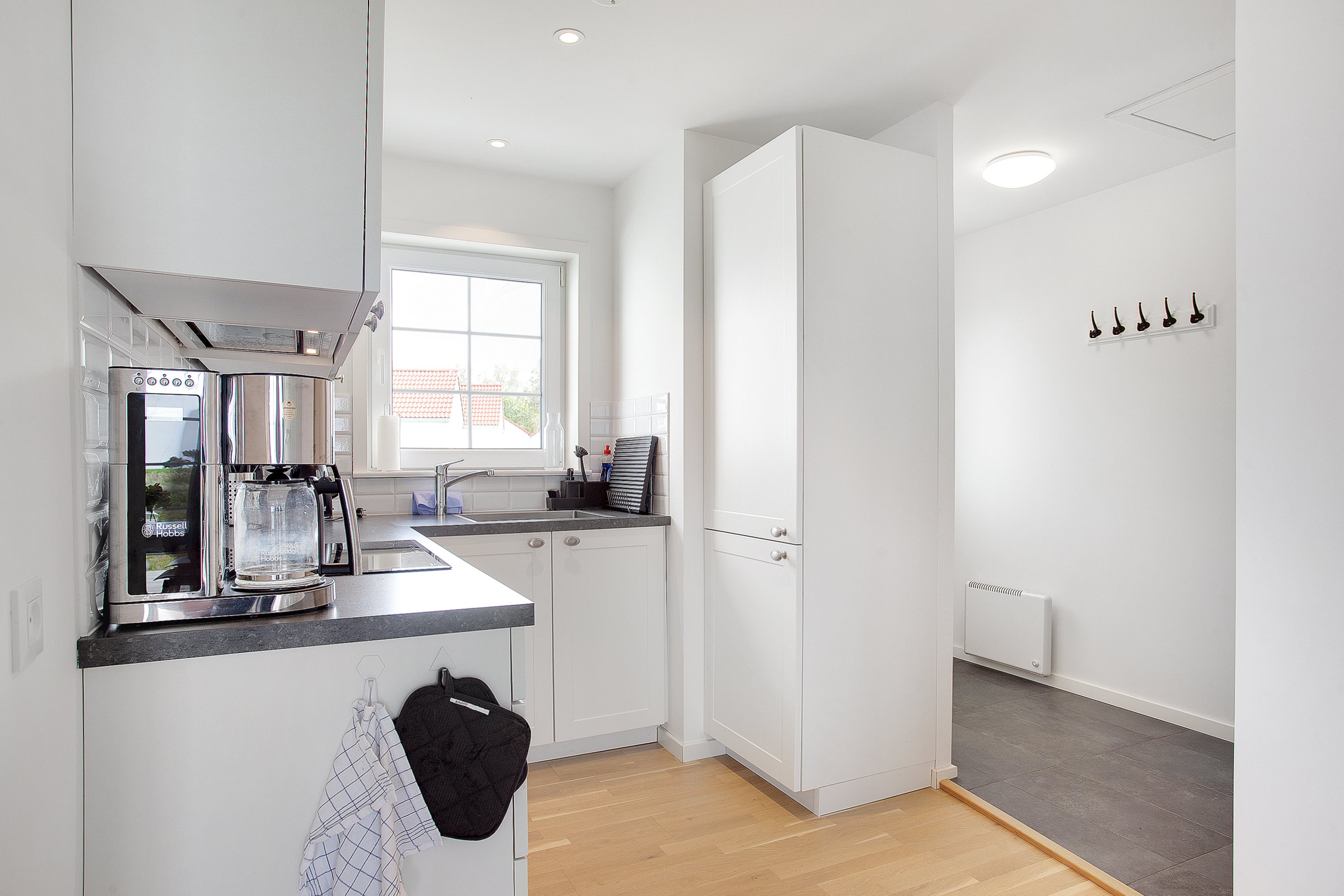 Fremhævet køkken billede i fuldskærmstilstand. Billede af Prof Johansens Vej 2B, 23., Seaside Feriehuse, 9940 Læsø