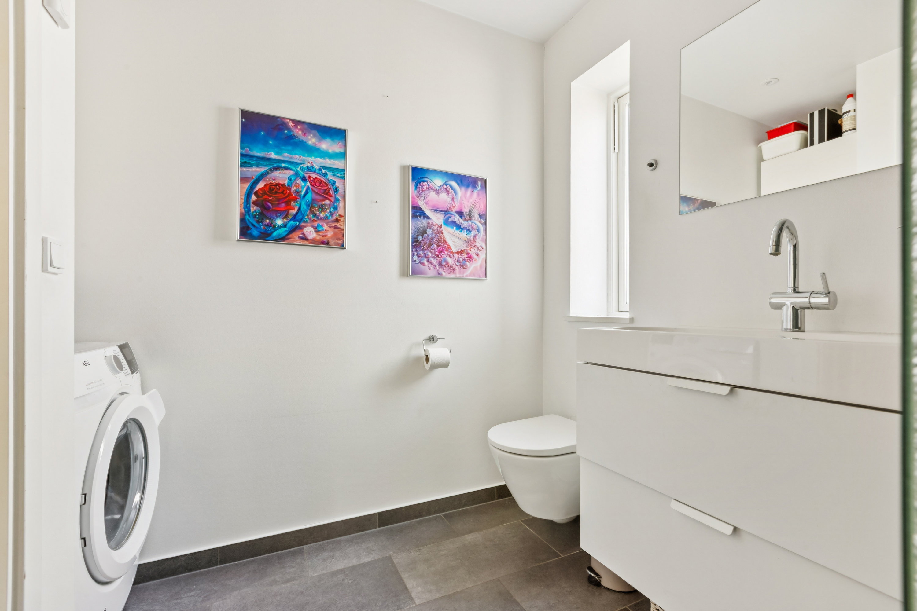 Fremhævet badeværelse billede i fuldskærmstilstand. Billede af Hf. Engvang 90, 2300 København S