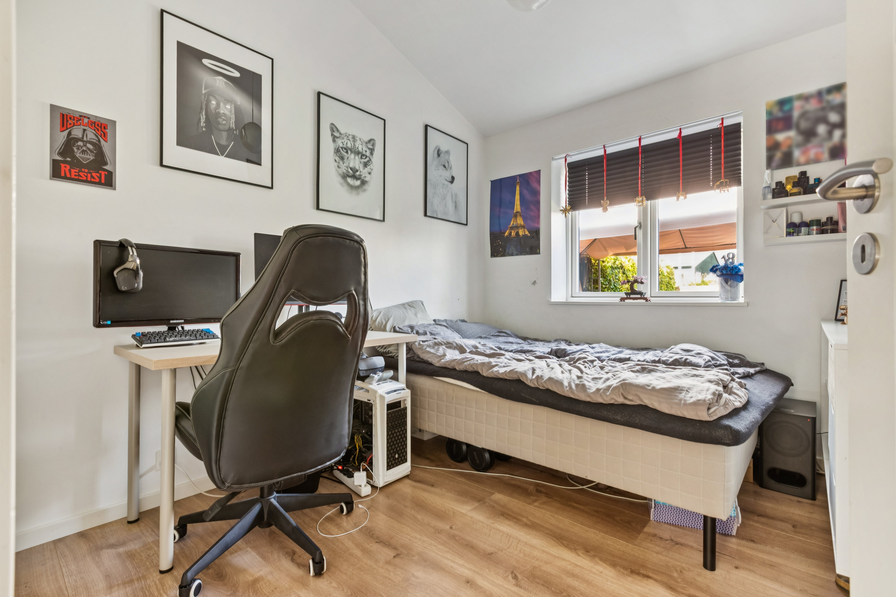 Fremhævet værelse billede i fuldskærmstilstand. Billede af Hf. Engvang 90, 2300 København S