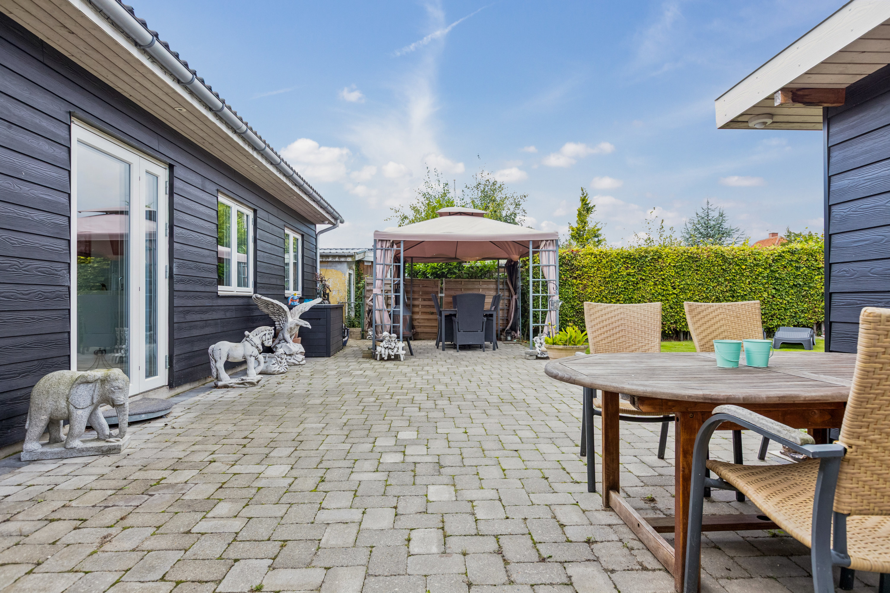 Fremhævet terrasse billede i fuldskærmstilstand. Billede af Hf. Engvang 90, 2300 København S