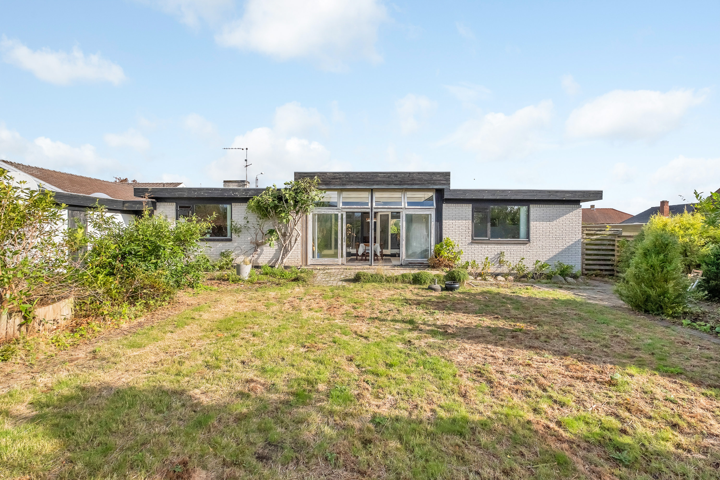 Miniaturebillede 1: facade. Billede af Munkebakkevej 36, 8250 Egå