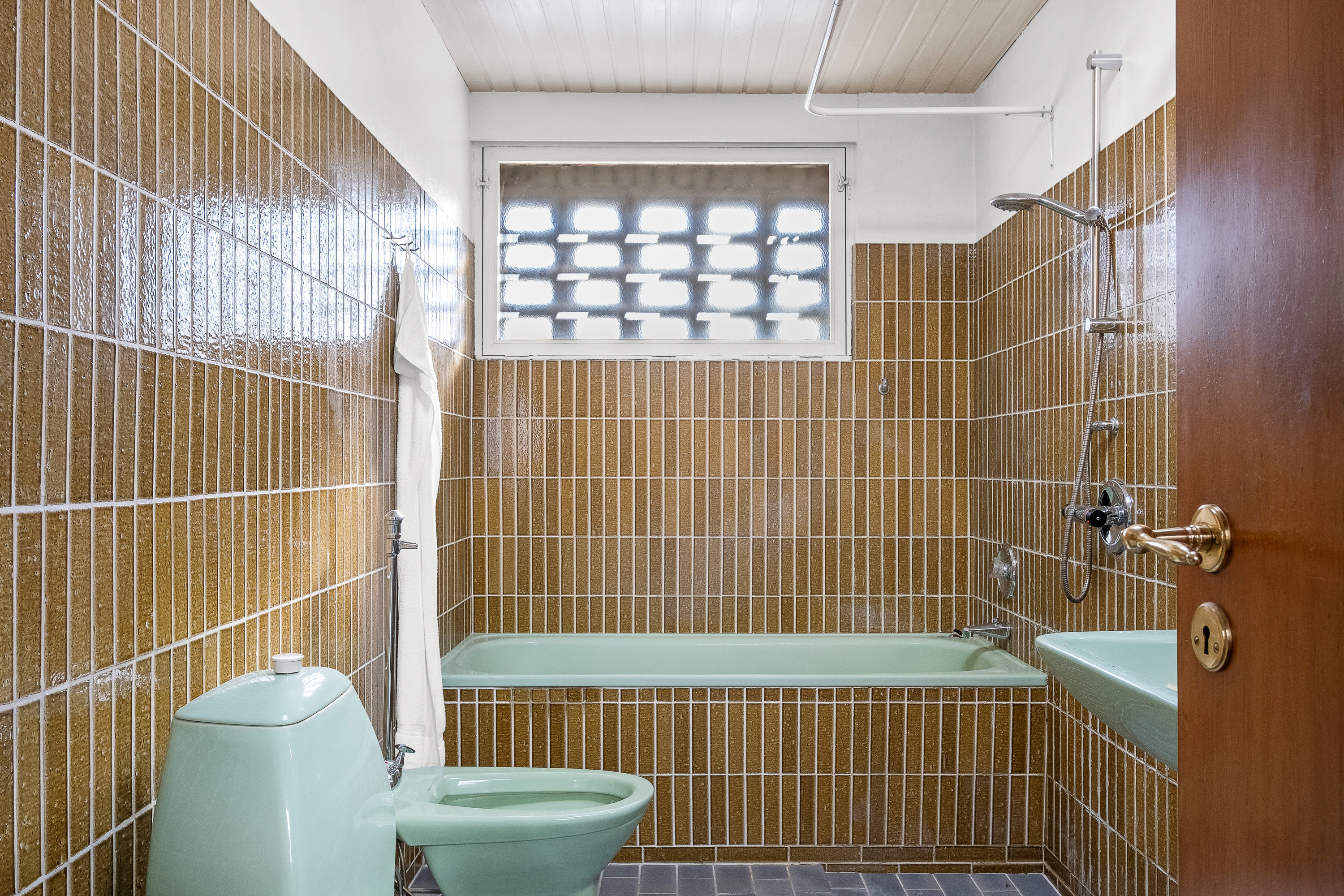 Fremhævet badeværelse billede i fuldskærmstilstand. Billede af Munkebakkevej 36, 8250 Egå