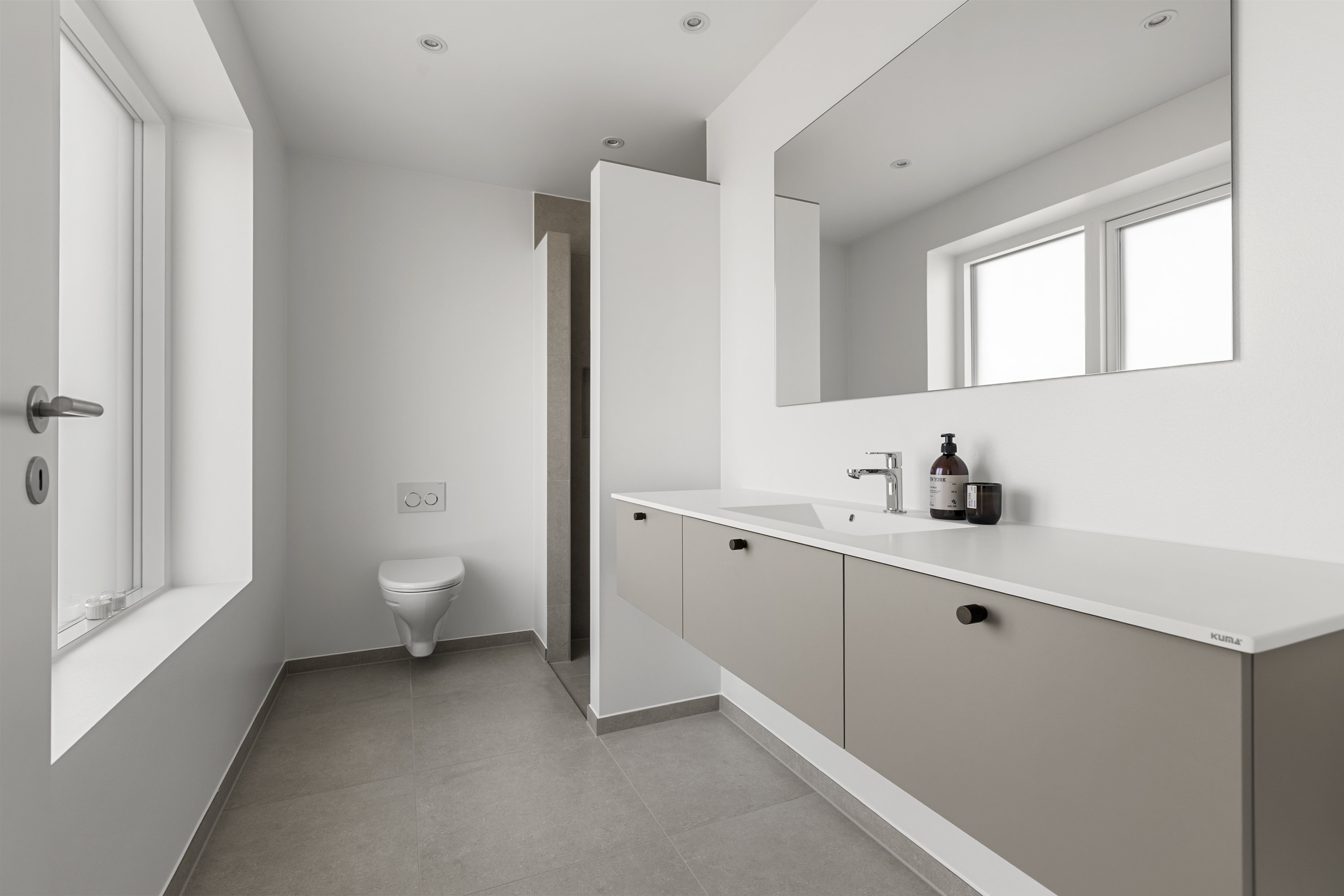 Fremhævet badeværelse billede i fuldskærmstilstand. Billede af Herredstoften 17, 4400 Kalundborg