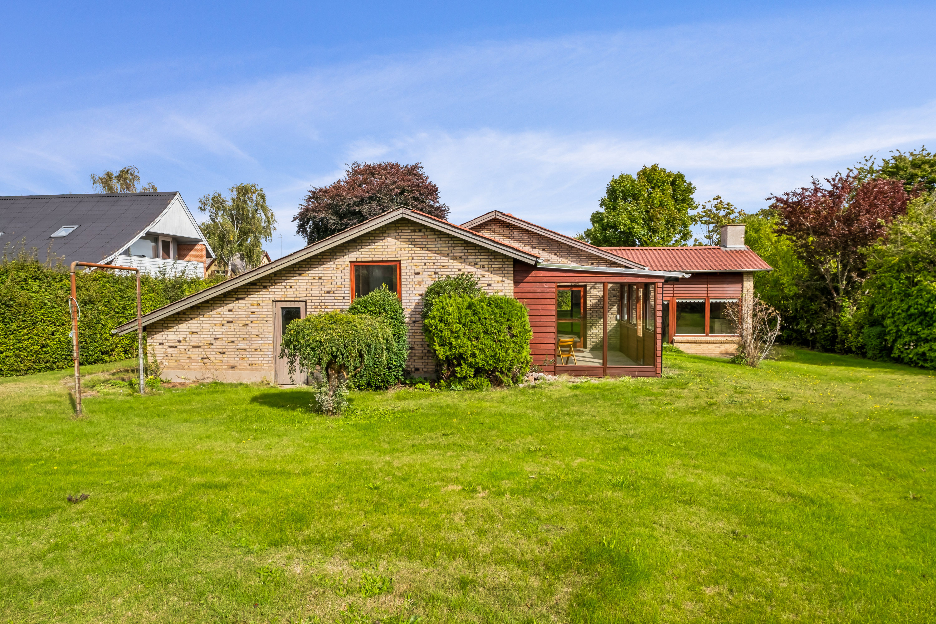 Fremhævet set fra haven  billede i fuldskærmstilstand. Billede af Storegade 64, 8752 Østbirk