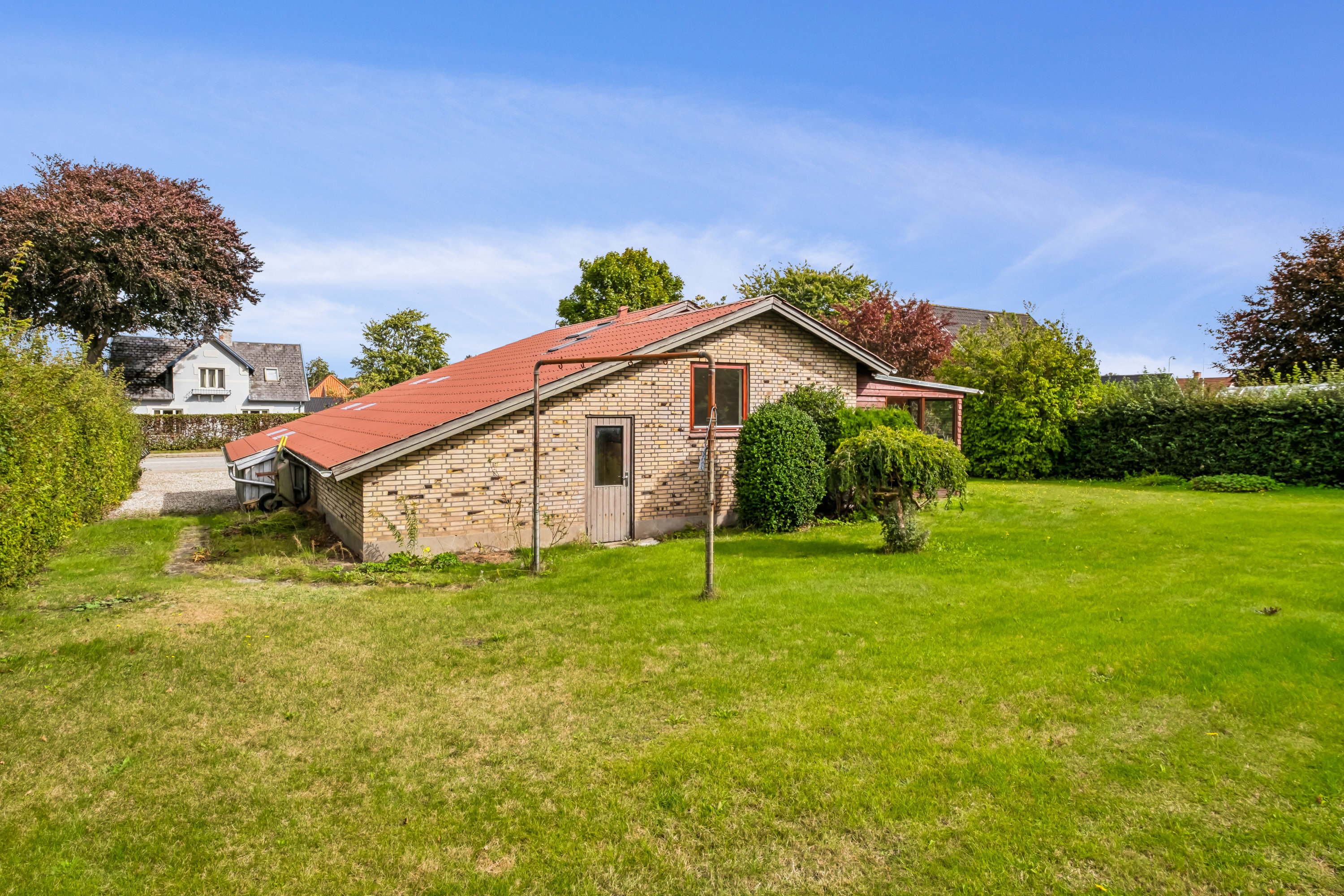 Fremhævet set fra haven  billede i fuldskærmstilstand. Billede af Storegade 64, 8752 Østbirk