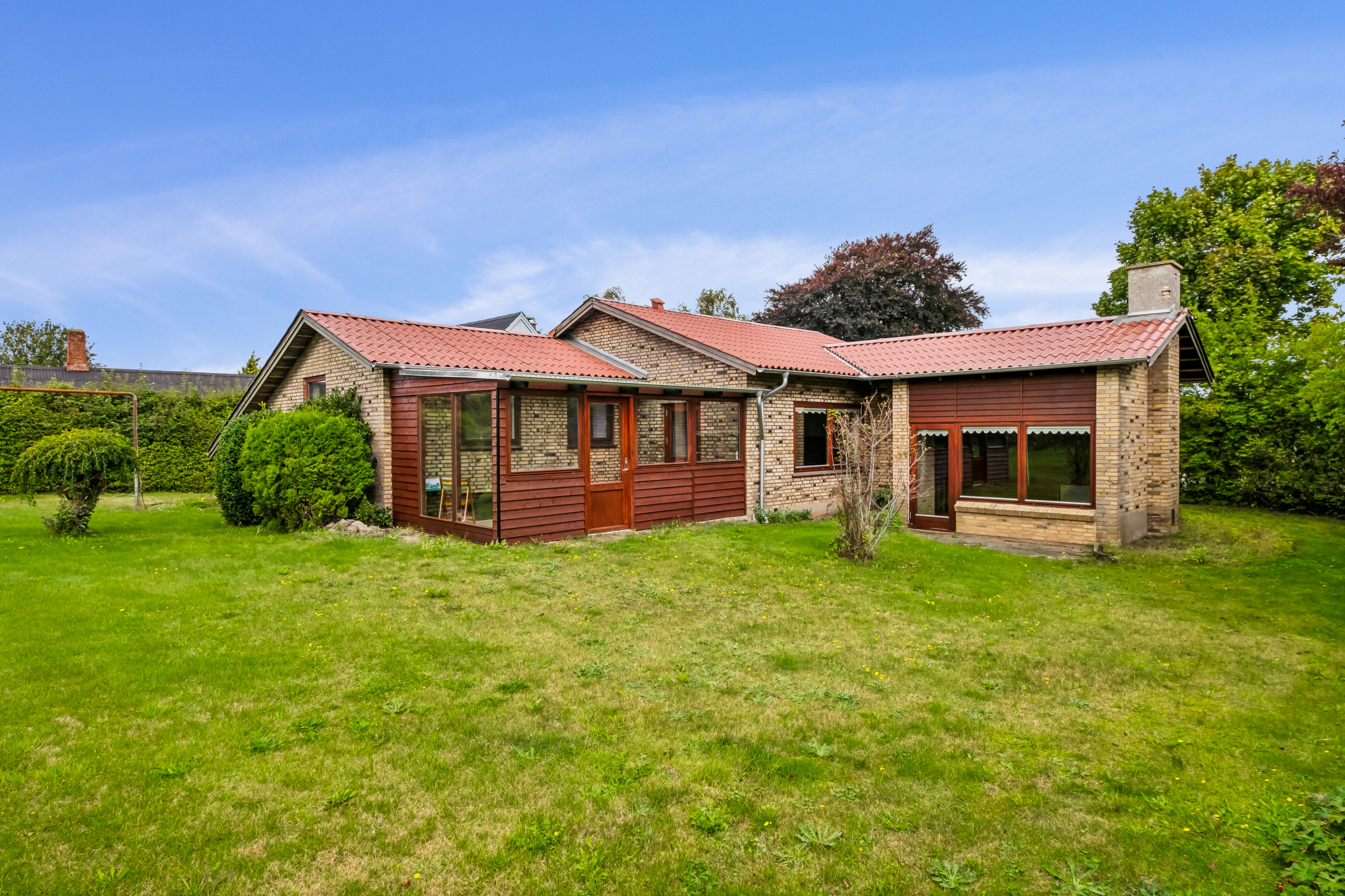 Fremhævet set fra haven  billede i fuldskærmstilstand. Billede af Storegade 64, 8752 Østbirk