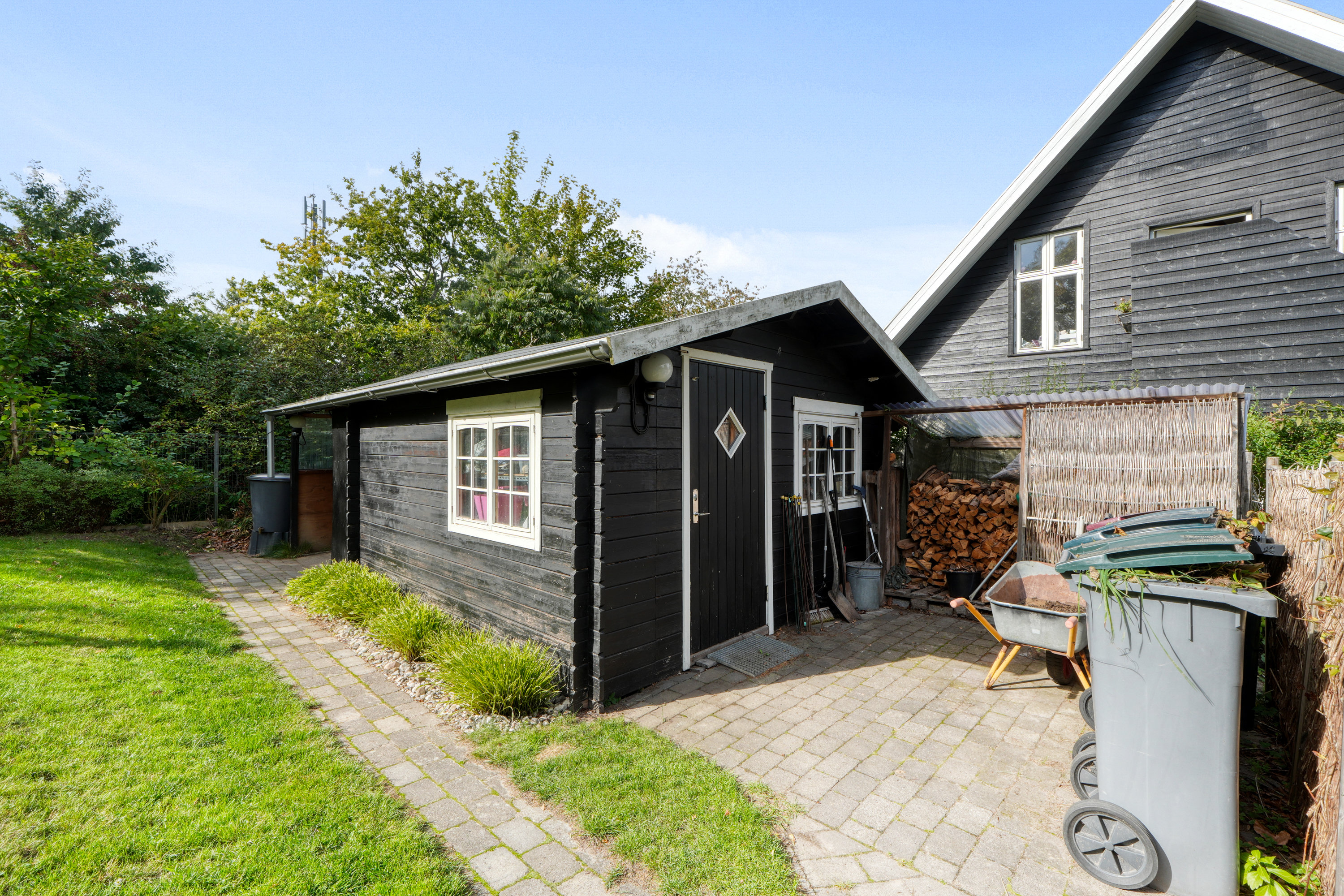 Fremhævet andet billede i fuldskærmstilstand. Billede af Bøndermosevej 16, 2750 Ballerup