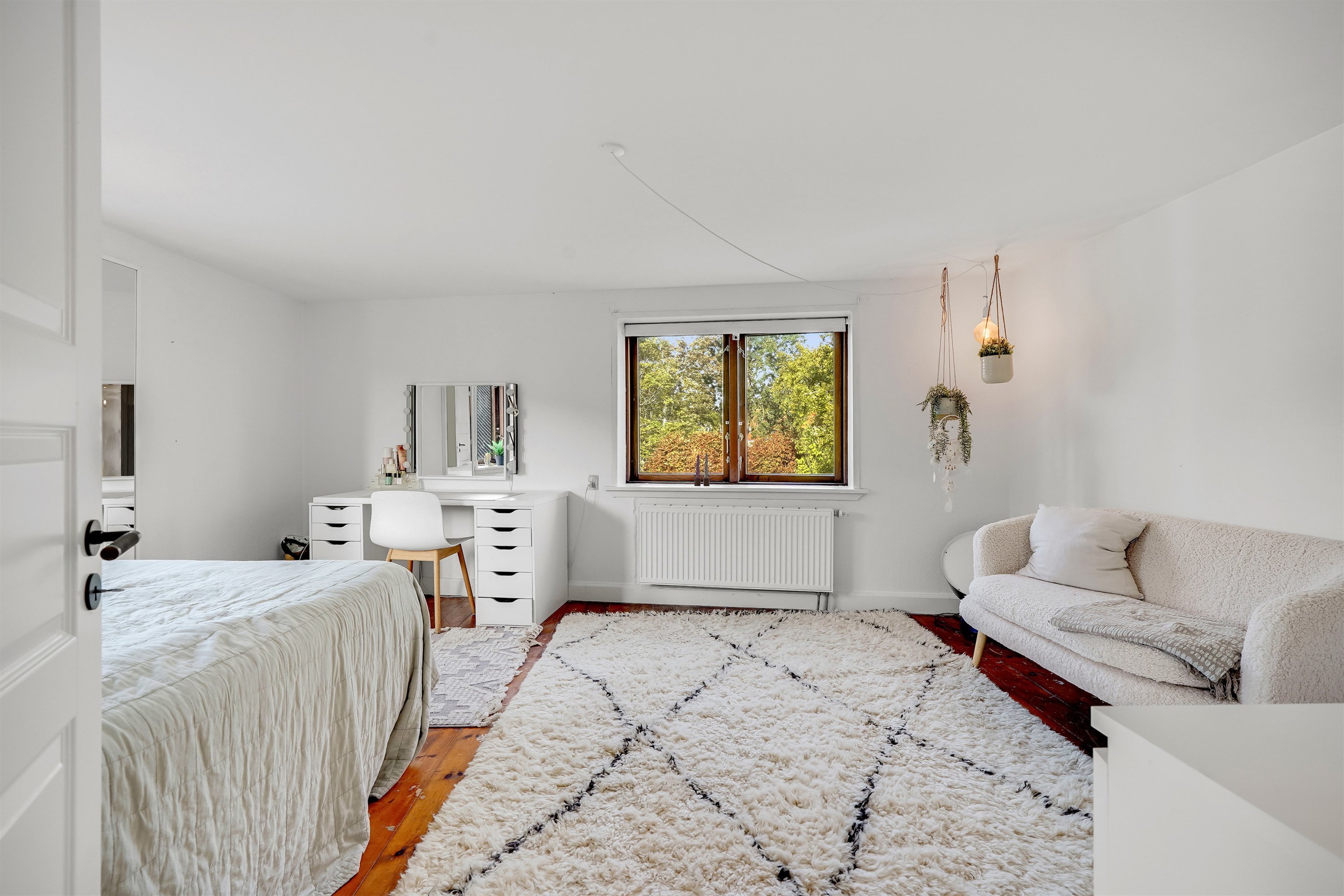 Fremhævet soveværelse billede i fuldskærmstilstand. Billede af Hovedgaden 90, Nordby, 6720 Fanø