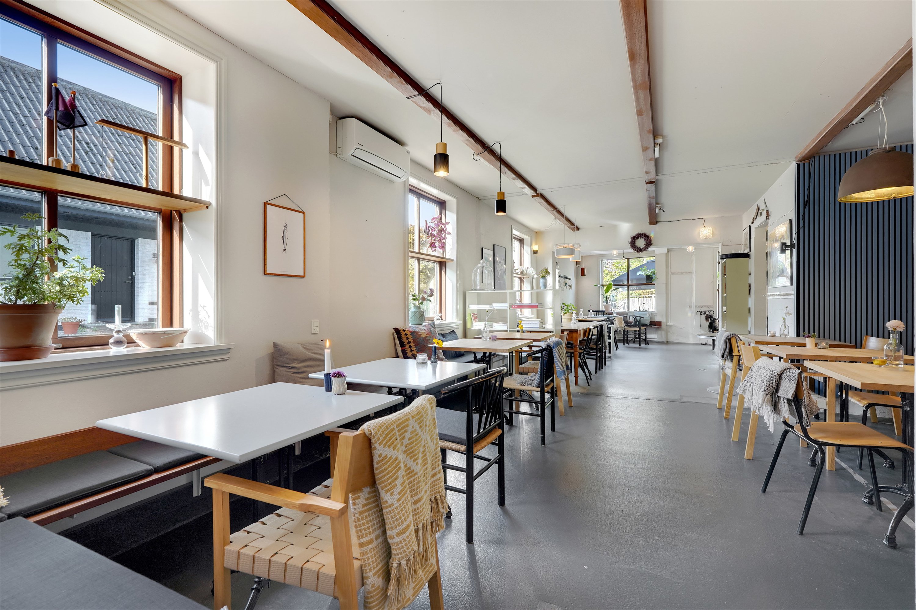 Fremhævet erhverv billede i fuldskærmstilstand. Billede af Hovedgaden 90, Nordby, 6720 Fanø