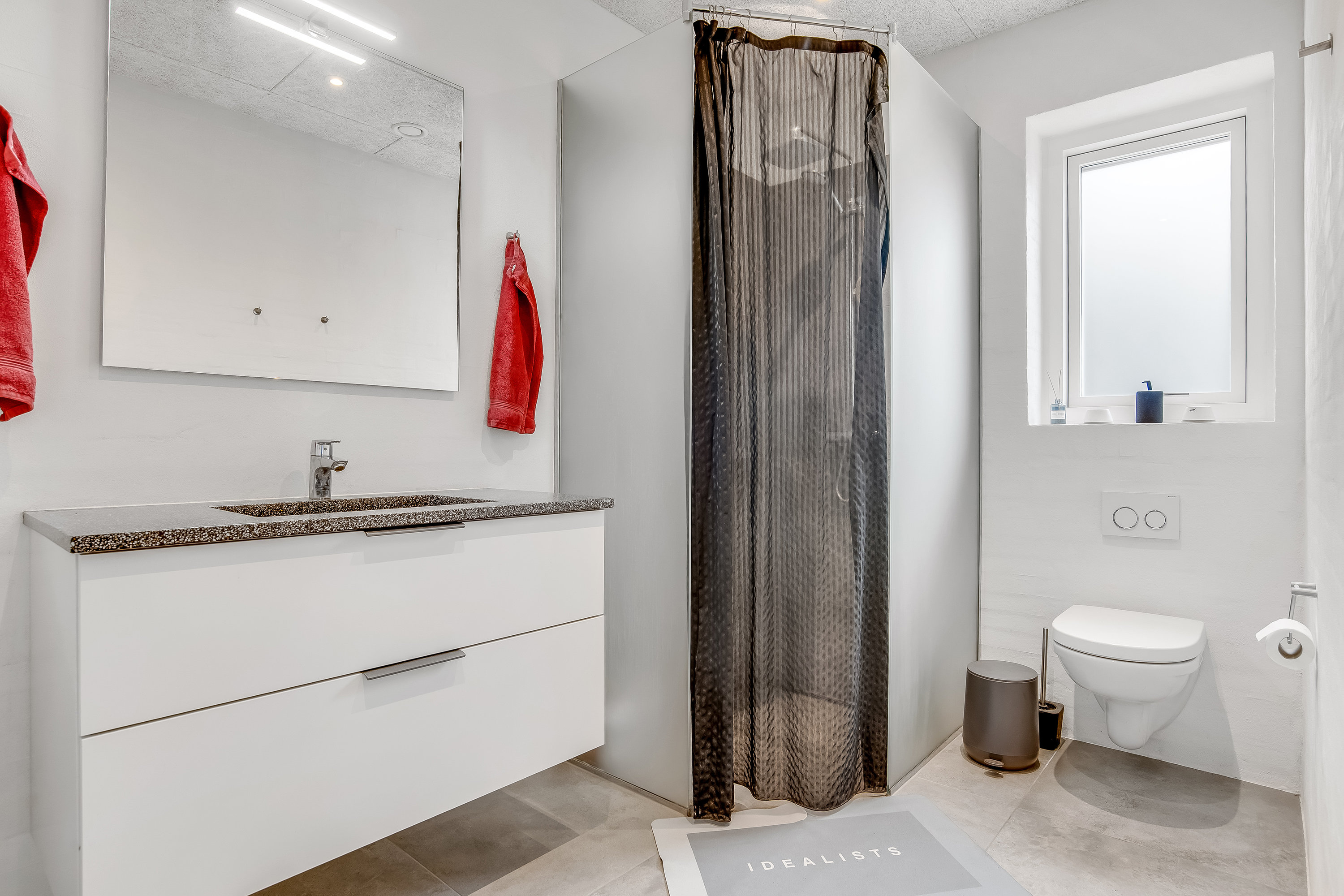 Fremhævet badeværelse billede i fuldskærmstilstand. Billede af Furesøvej 4, 7500 Holstebro