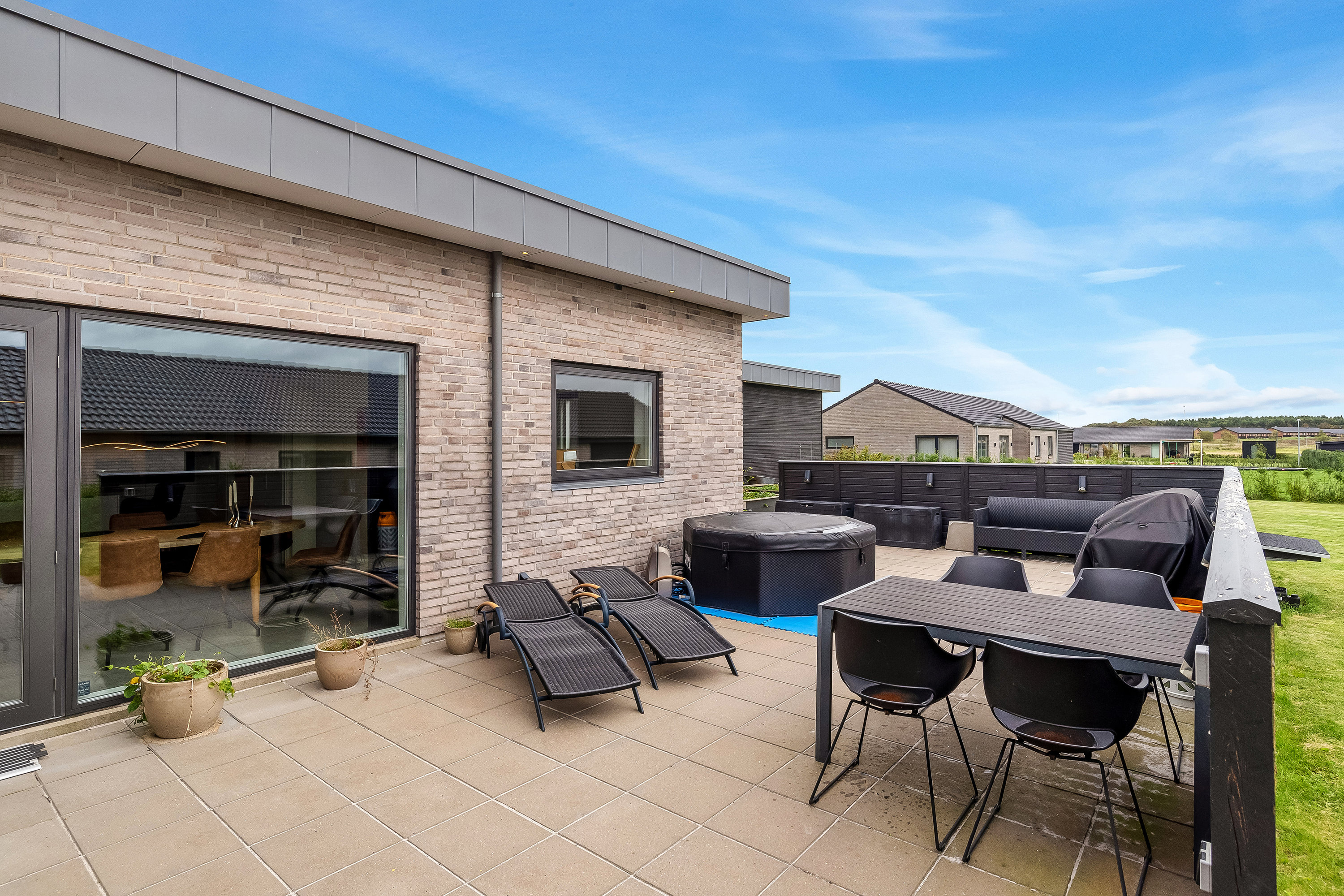 Fremhævet terrasse billede i fuldskærmstilstand. Billede af Furesøvej 4, 7500 Holstebro