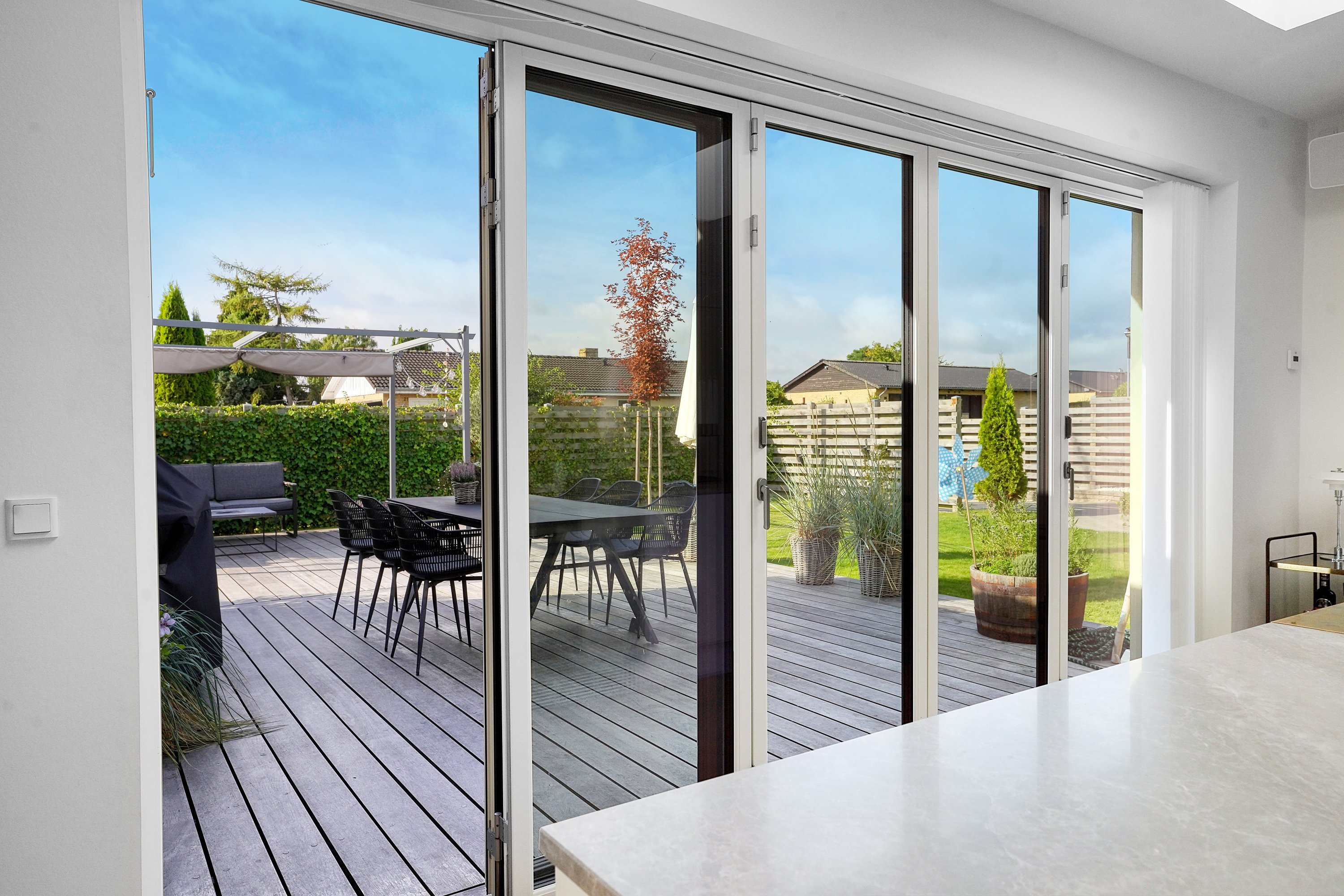 Fremhævet terrasse billede i fuldskærmstilstand. Billede af Ådalen 12, 3400 Hillerød