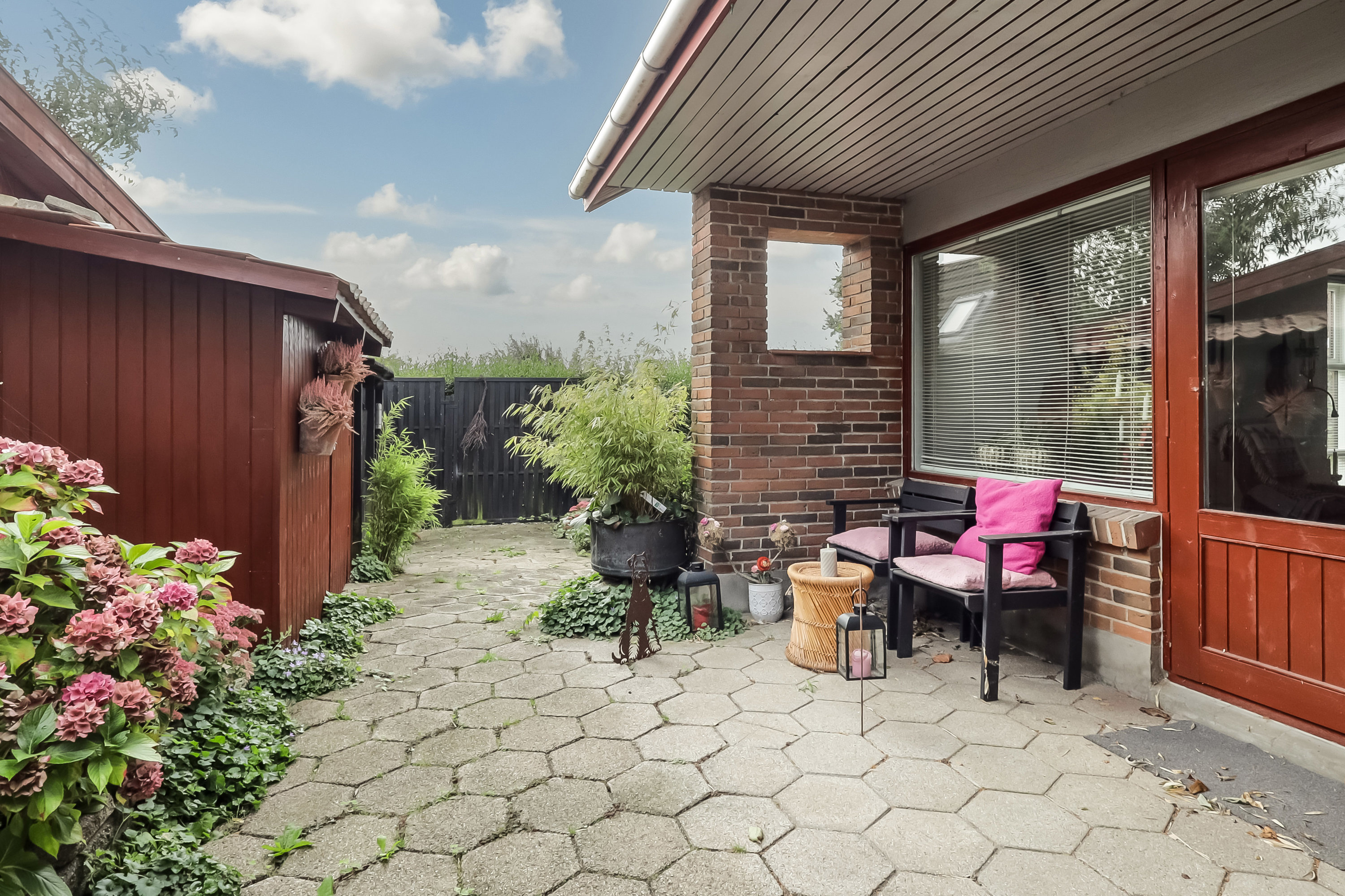 Fremhævet terrasse billede i fuldskærmstilstand. Billede af Tvedvej 129A, Tved, 5700 Svendborg