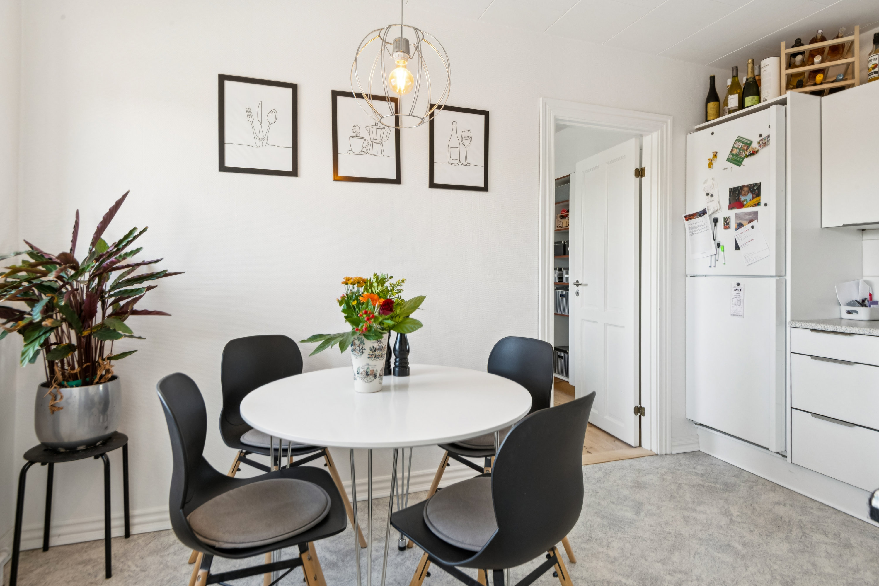 Fremhævet stue billede i fuldskærmstilstand. Billede af Hadsundvej 86G, 2. tv., 9000 Aalborg