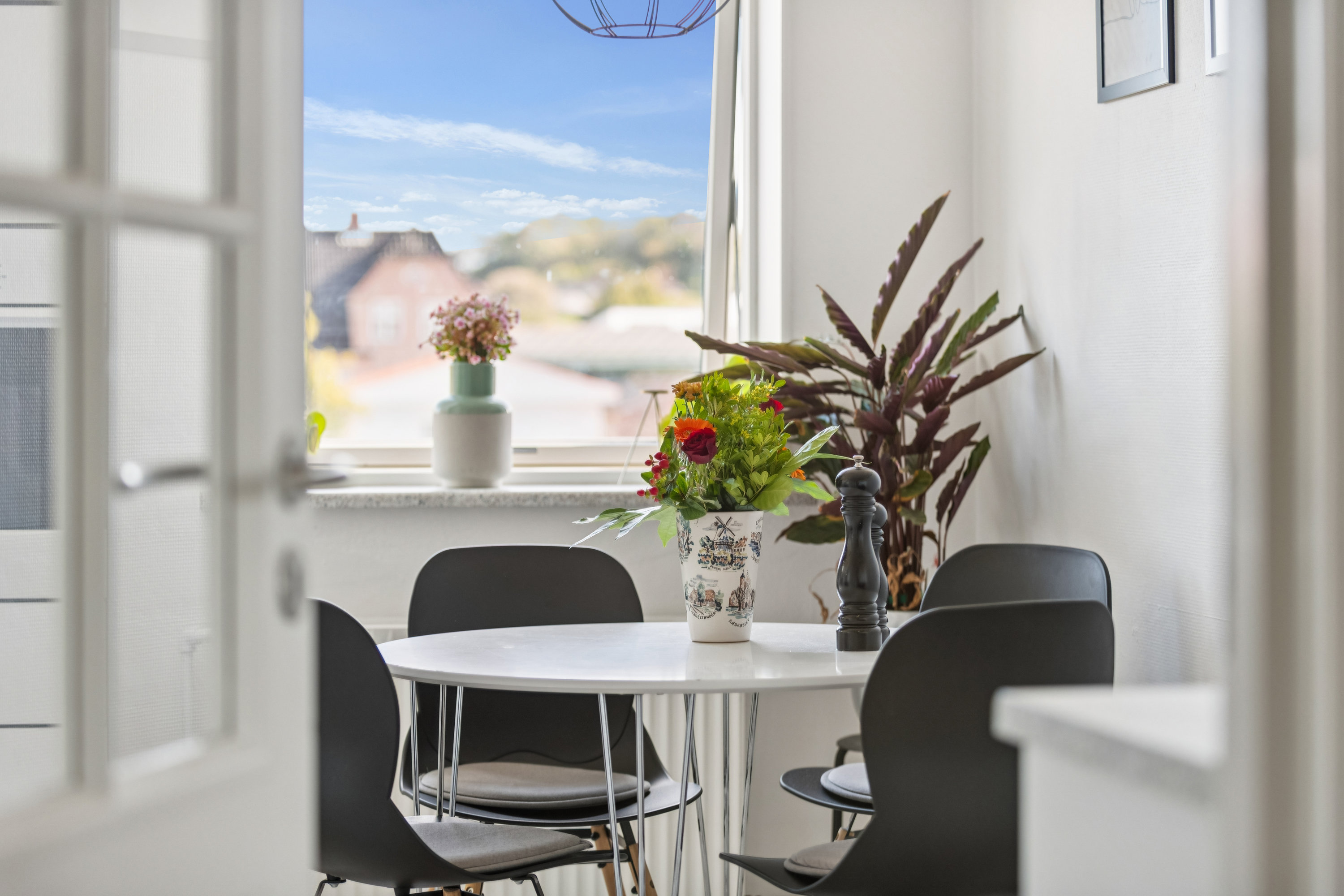 Fremhævet stue billede i fuldskærmstilstand. Billede af Hadsundvej 86G, 2. tv., 9000 Aalborg