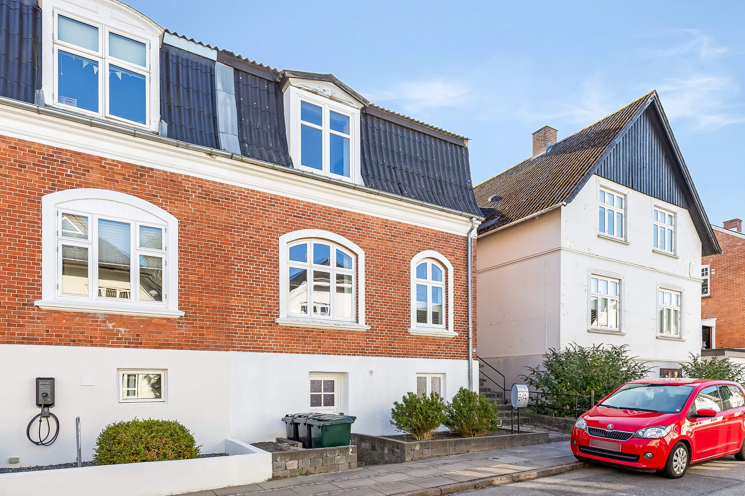 Fremhævet ejendommen billede i fuldskærmstilstand. Billede af Piledamsvej 17, 6000 Kolding