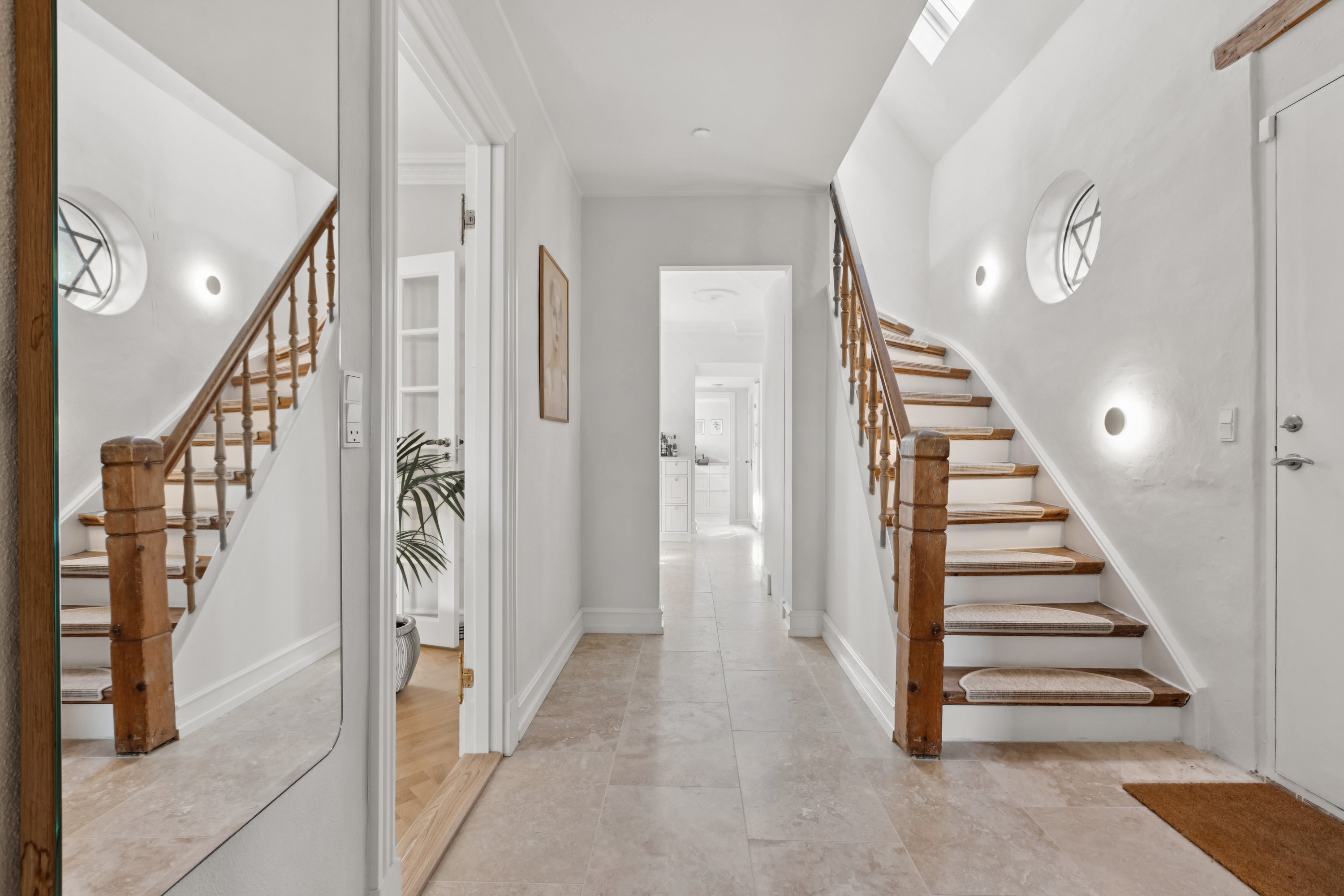 Fremhævet gang billede i fuldskærmstilstand. Billede af Hindholm Alle 14, 2770 Kastrup