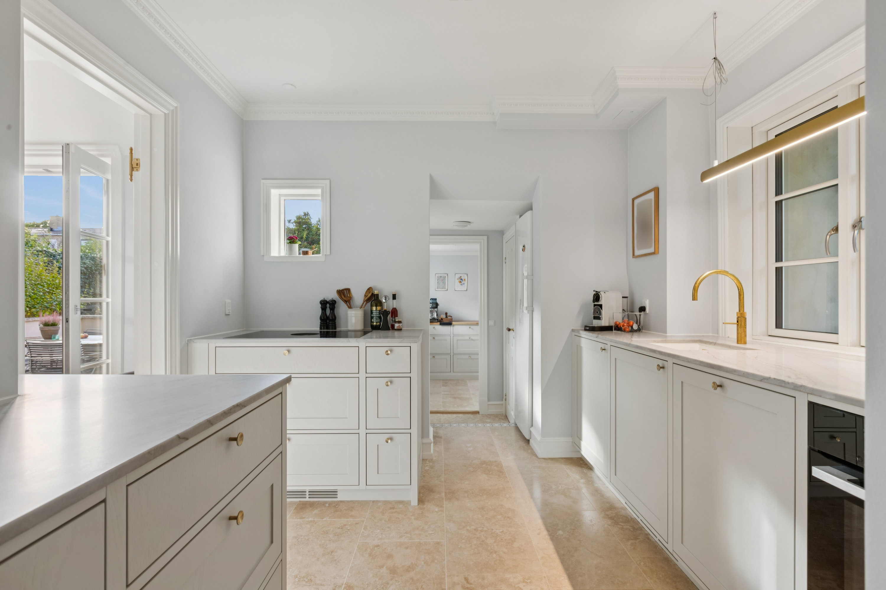 Fremhævet køkken billede i fuldskærmstilstand. Billede af Hindholm Alle 14, 2770 Kastrup