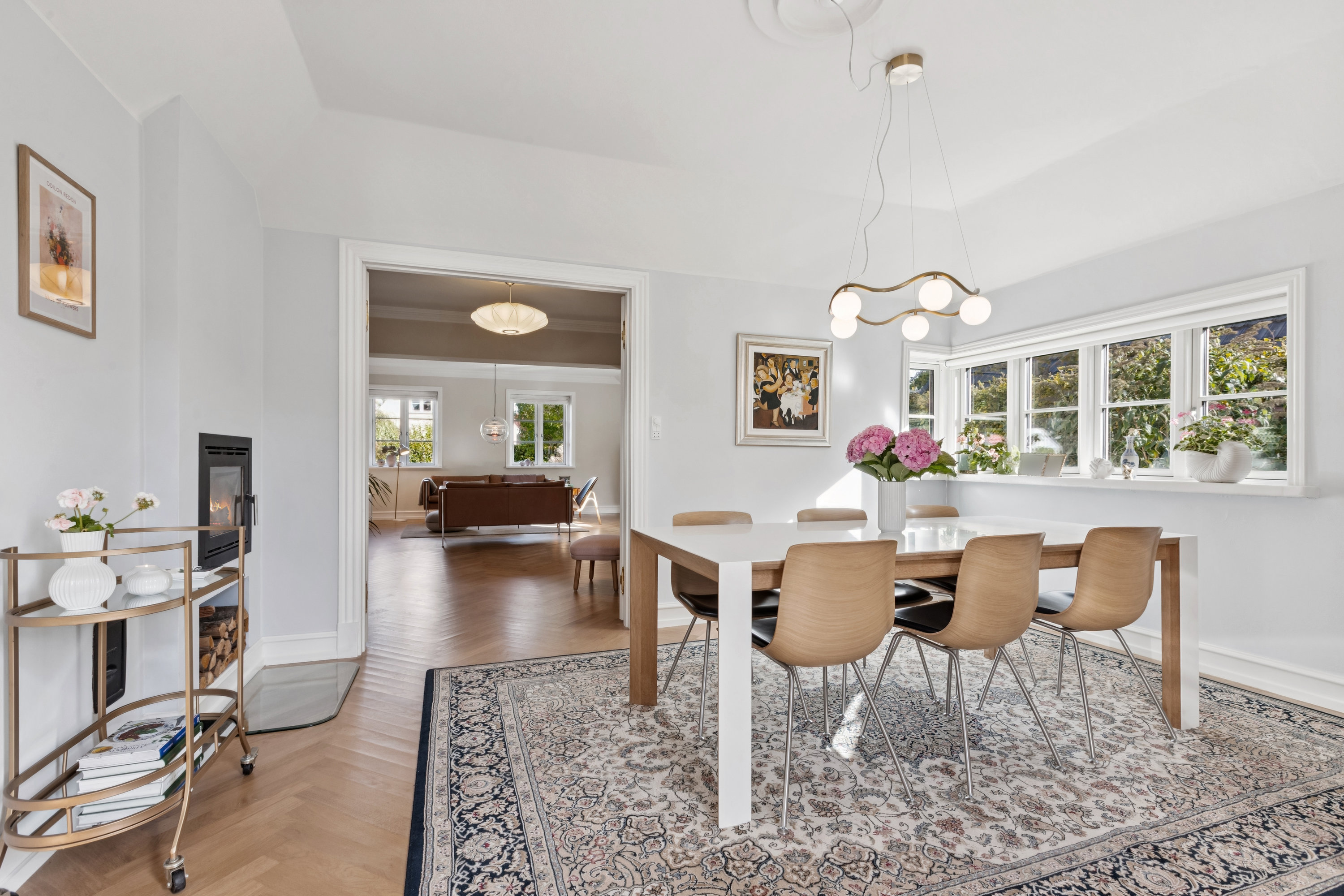 Fremhævet stue billede i fuldskærmstilstand. Billede af Hindholm Alle 14, 2770 Kastrup