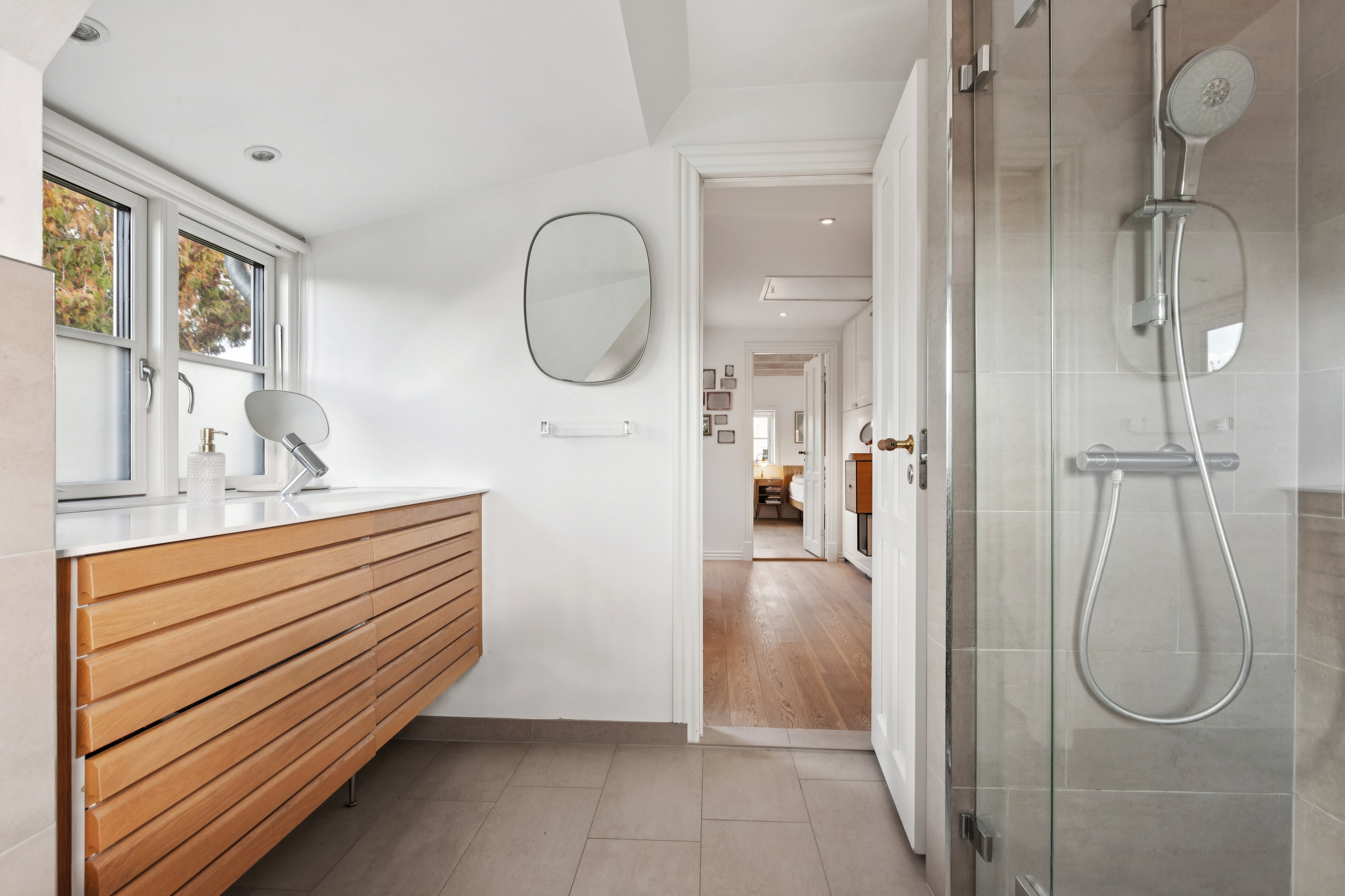 Fremhævet gang billede i fuldskærmstilstand. Billede af Hindholm Alle 14, 2770 Kastrup