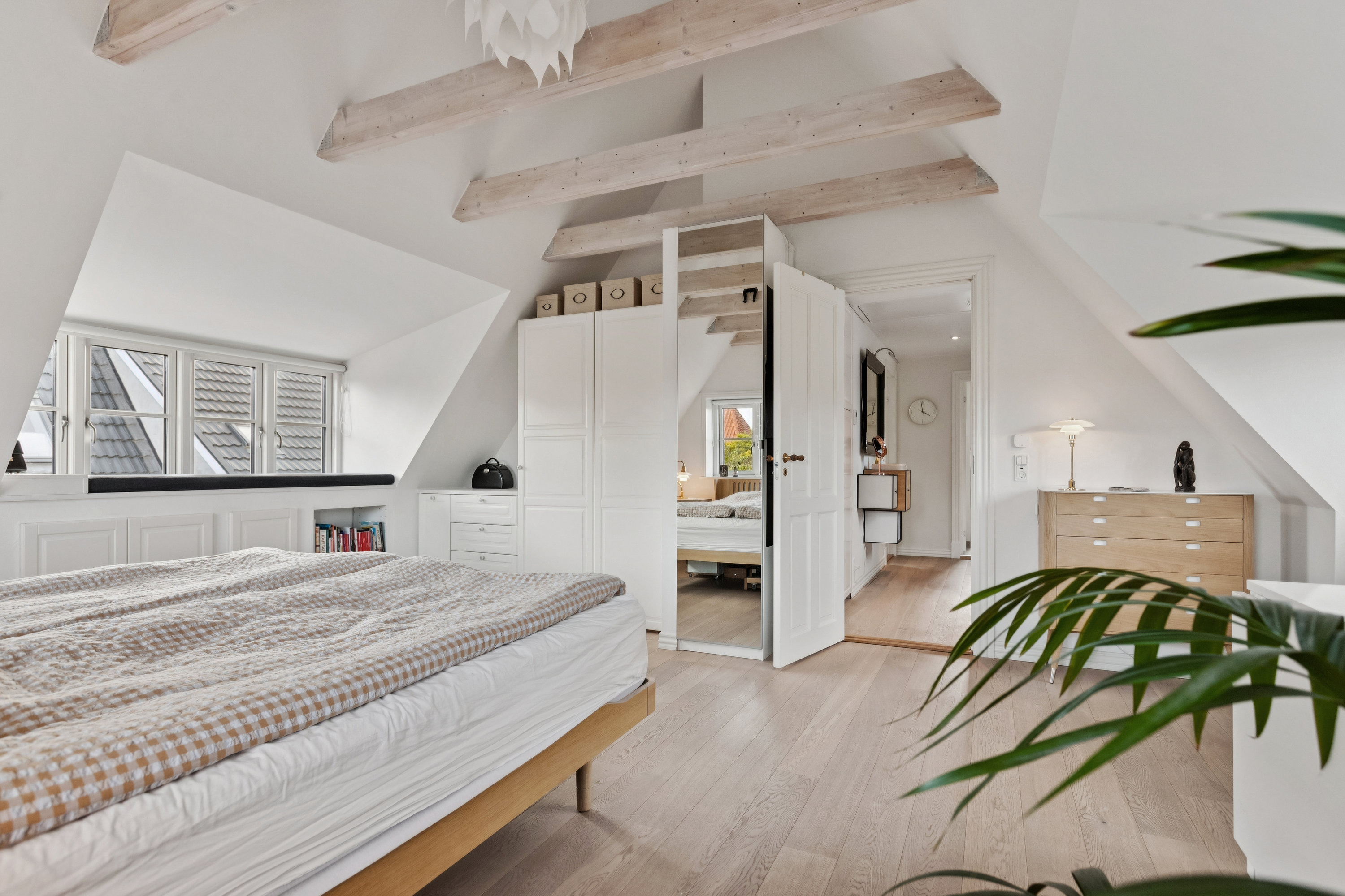 Fremhævet værelse billede i fuldskærmstilstand. Billede af Hindholm Alle 14, 2770 Kastrup