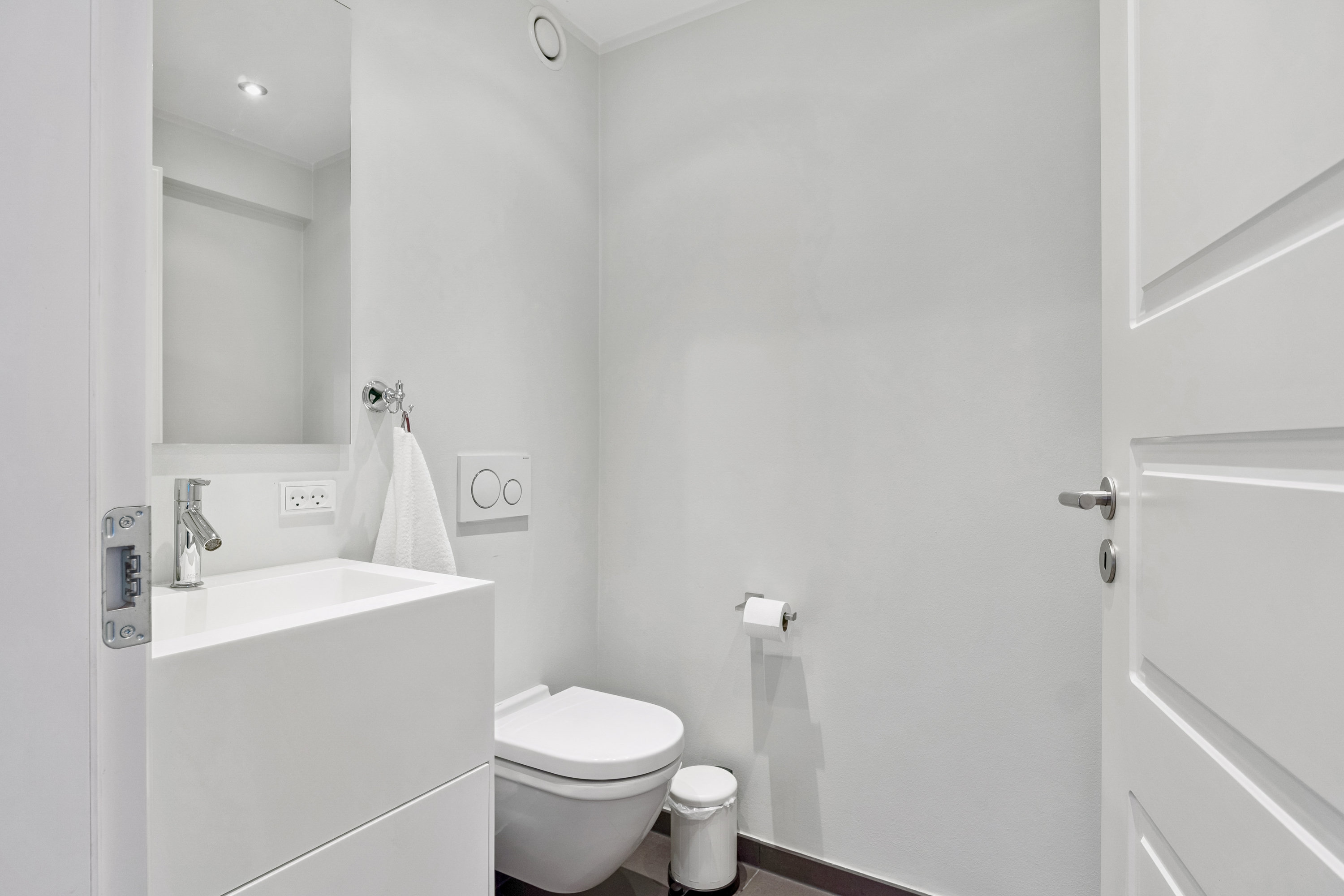 Fremhævet badeværelse billede i fuldskærmstilstand. Billede af Store Kongensgade 75B, 1264 København K