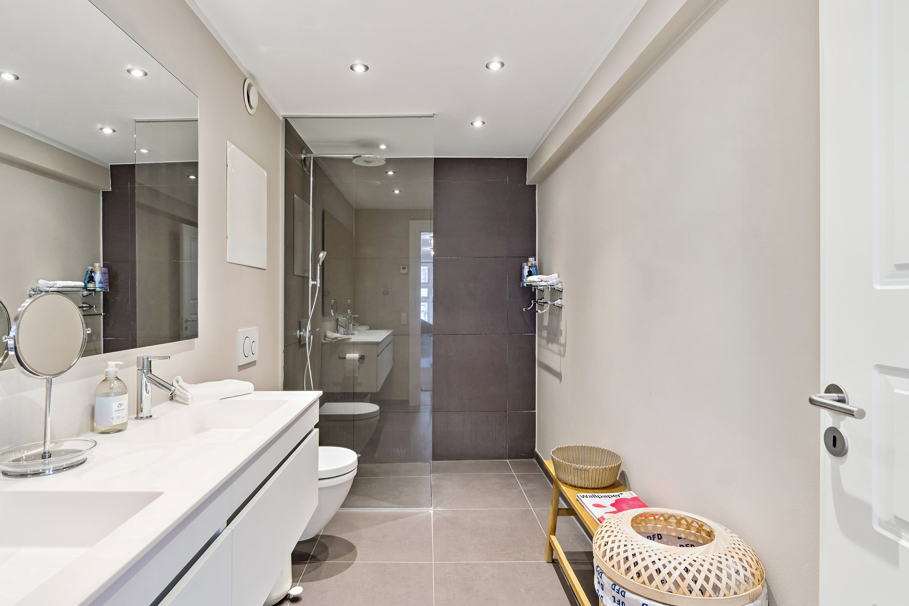 Fremhævet badeværelse billede i fuldskærmstilstand. Billede af Store Kongensgade 75B, 1264 København K