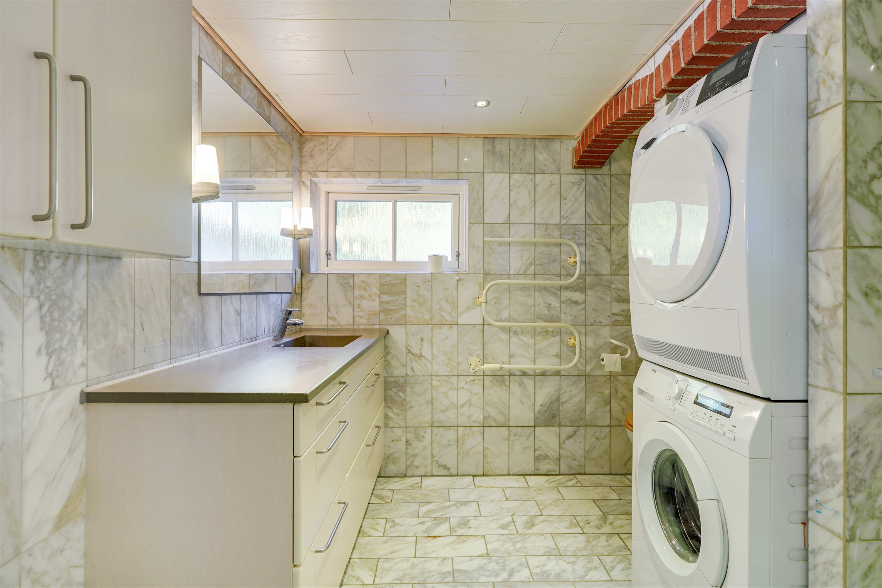 Fremhævet badeværelse billede i fuldskærmstilstand. Billede af Søndre Kirkevej 6, 7190 Billund