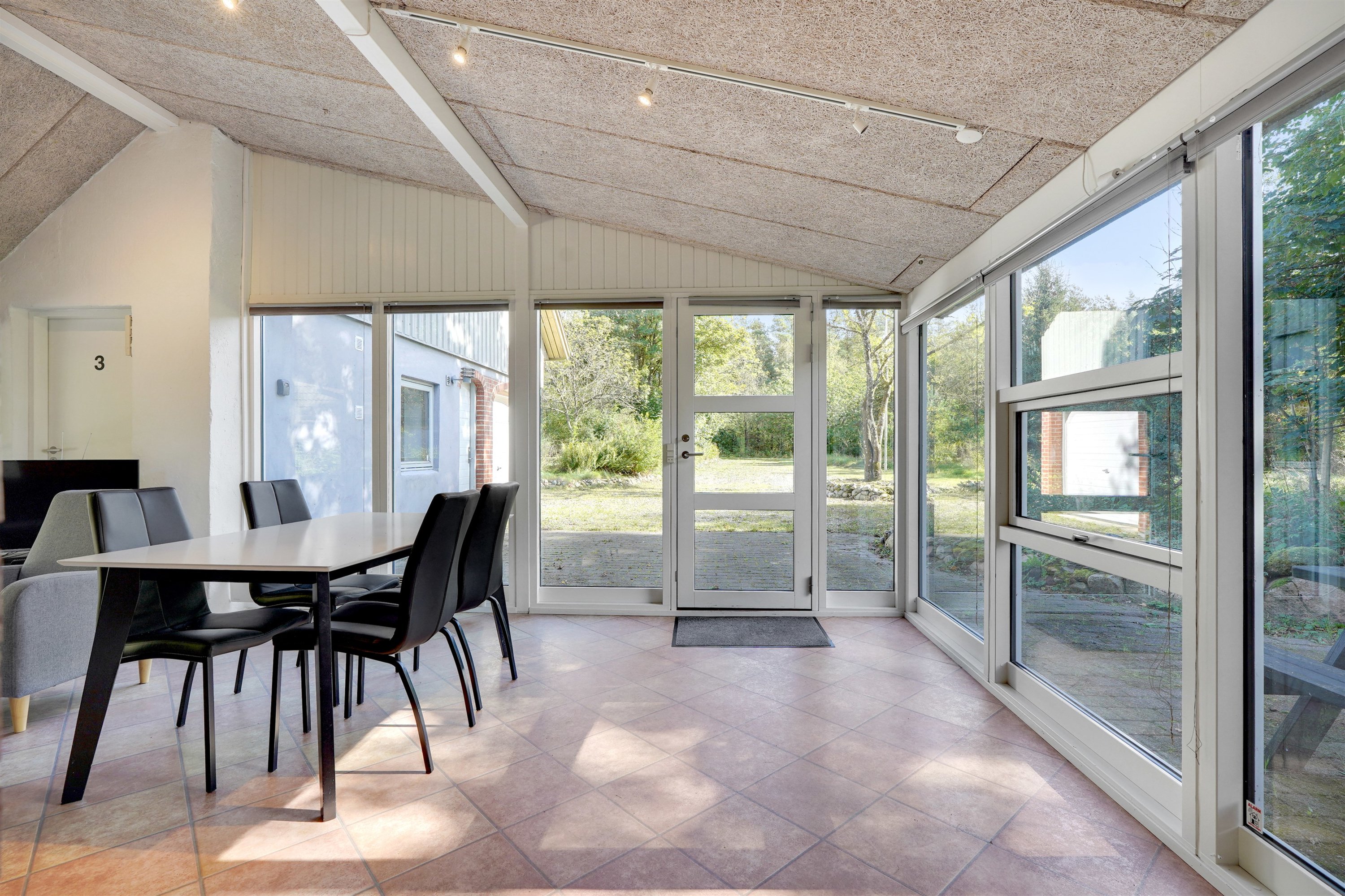 Fremhævet udestue billede i fuldskærmstilstand. Billede af Søndre Kirkevej 6, 7190 Billund