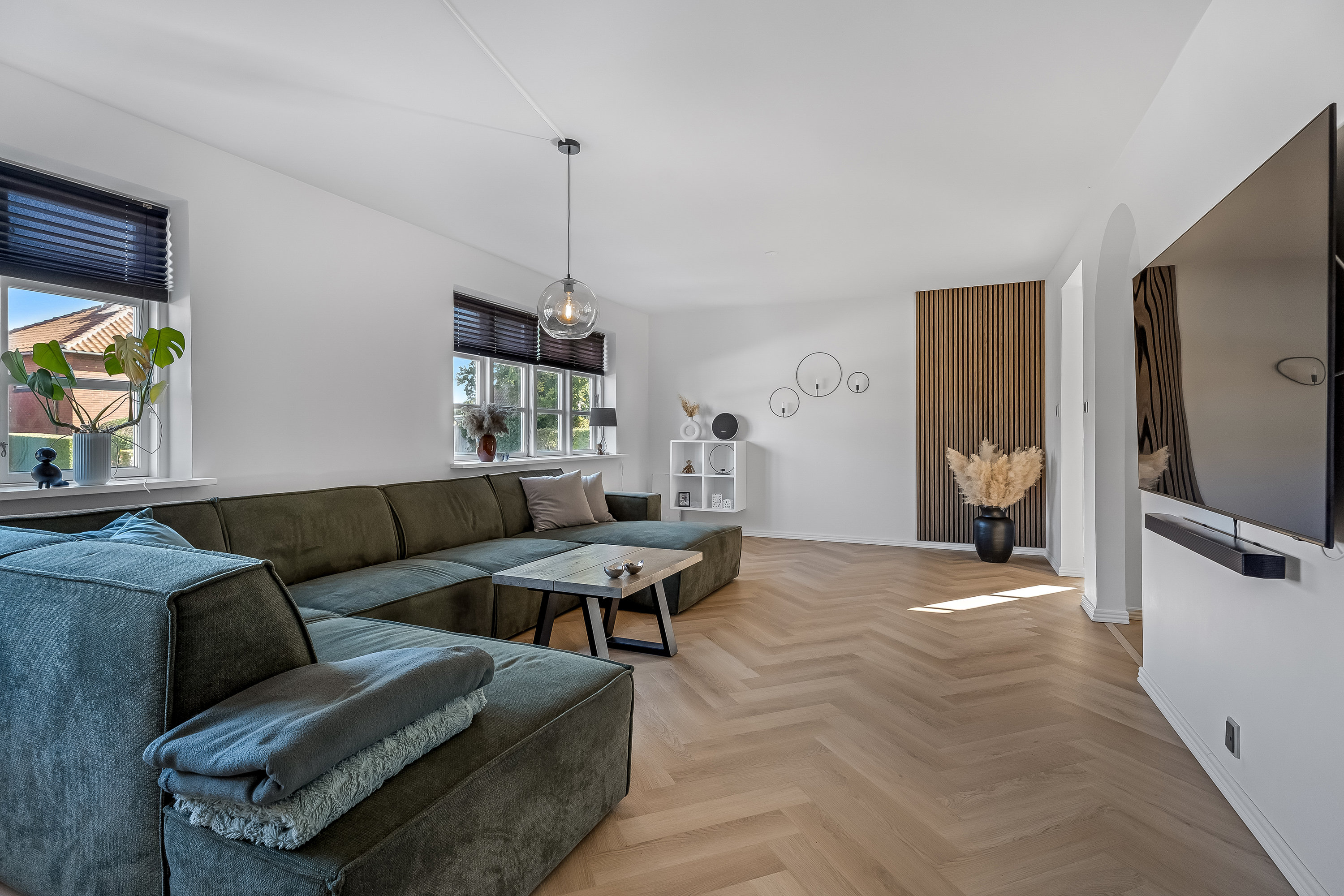 Fremhævet stue billede i fuldskærmstilstand. Billede af Lavendelvej 23, 4900 Nakskov