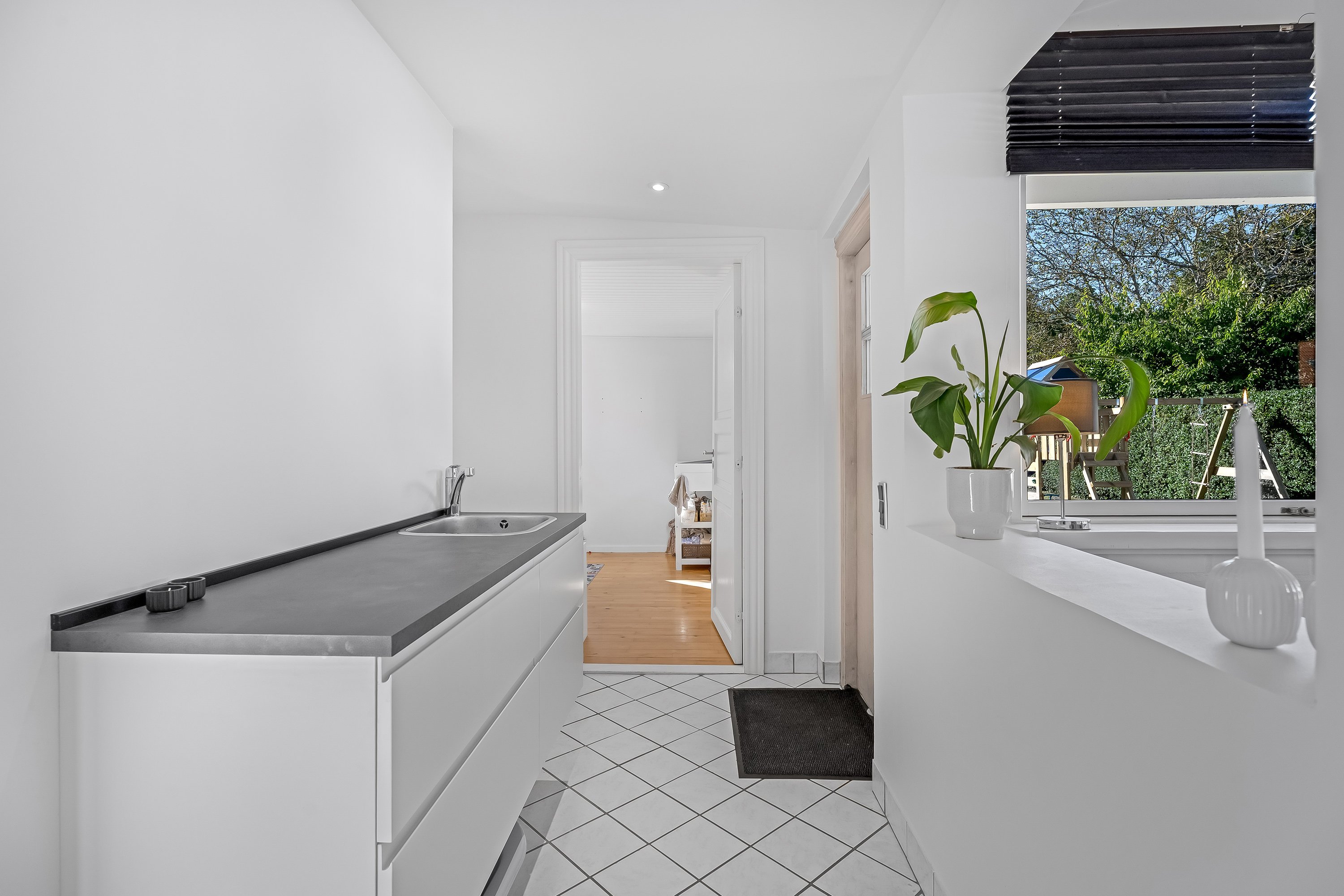 Miniaturebillede 1: gang. Billede af Lavendelvej 23, 4900 Nakskov