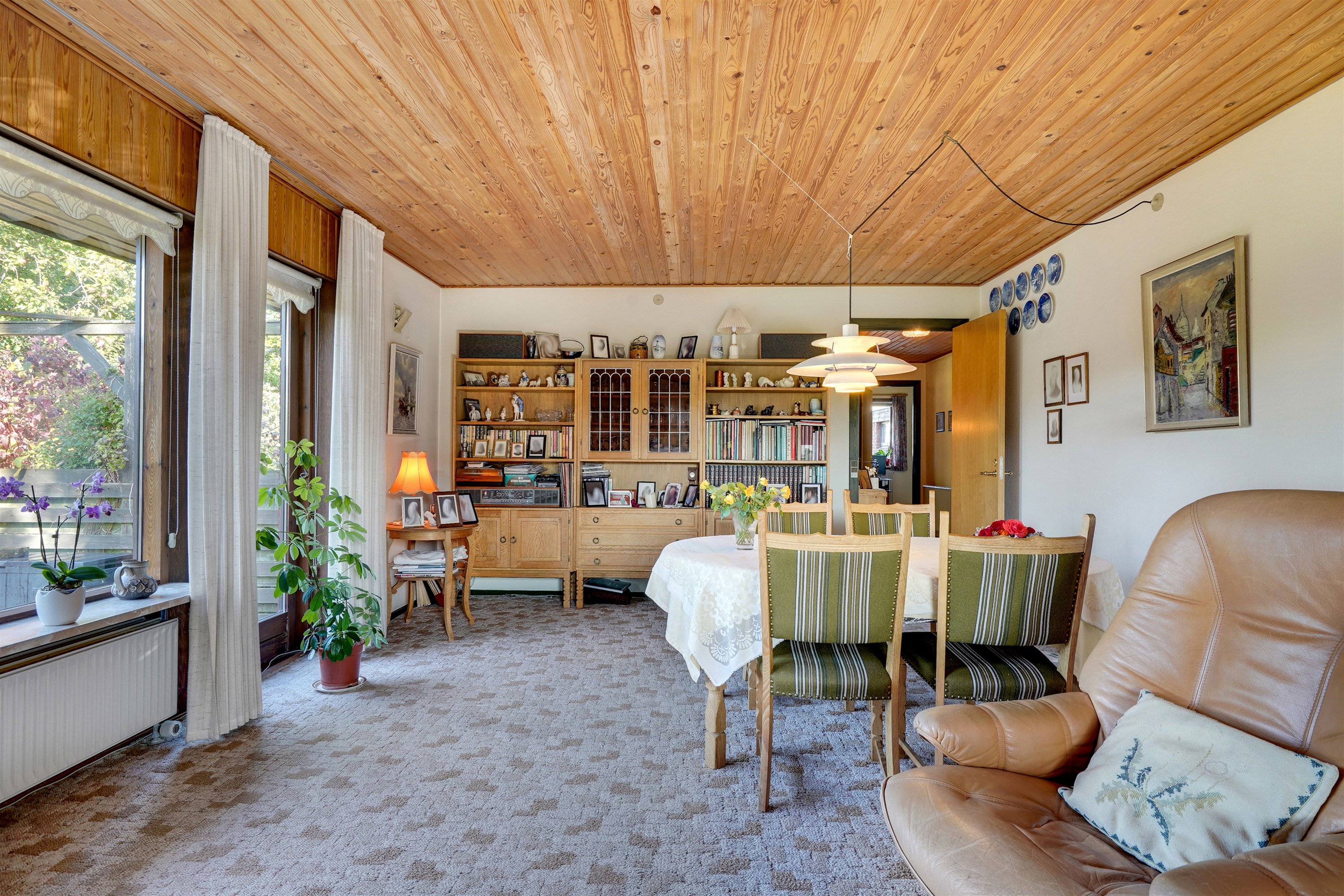 Fremhævet stue billede i fuldskærmstilstand. Billede af Lindelunden 19, 6705 Esbjerg Ø