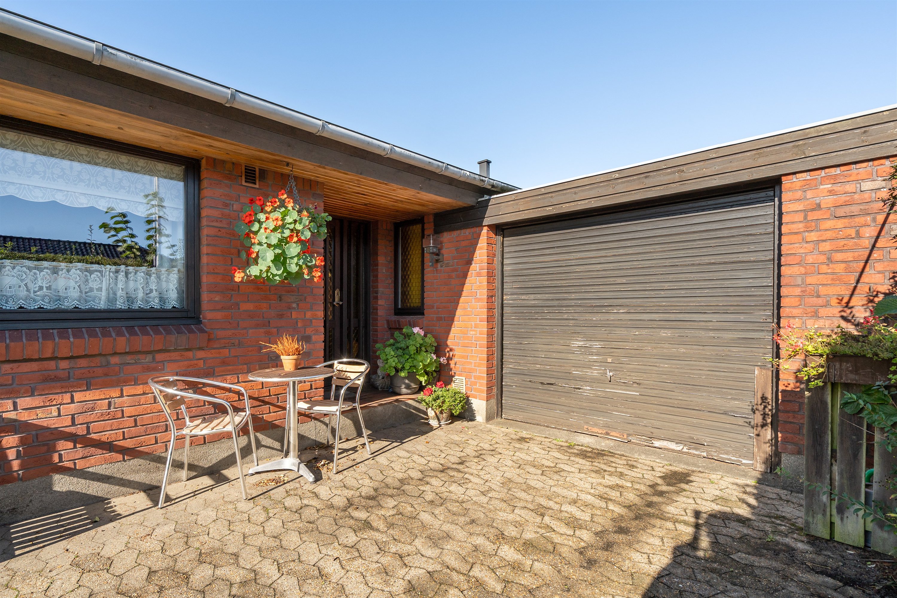 Fremhævet garage billede i fuldskærmstilstand. Billede af Lindelunden 19, 6705 Esbjerg Ø