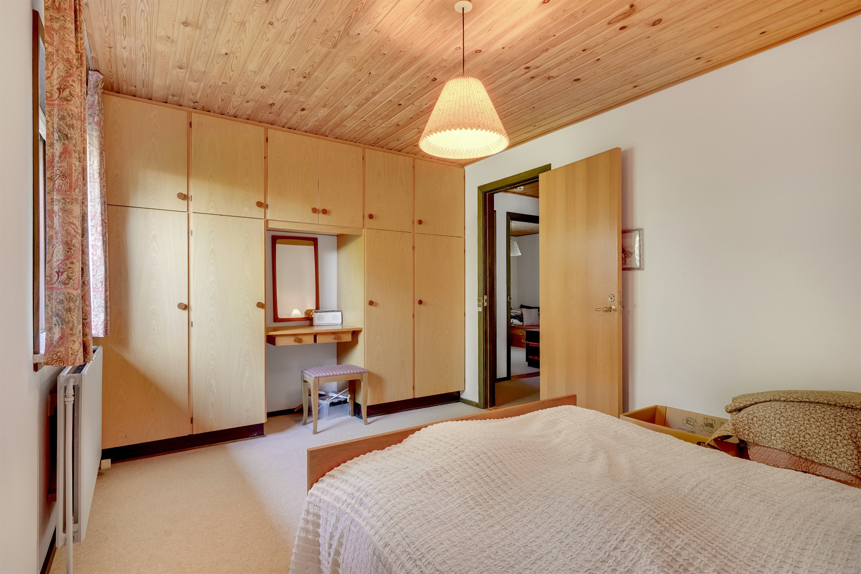 Fremhævet soveværelse billede i fuldskærmstilstand. Billede af Lindelunden 19, 6705 Esbjerg Ø