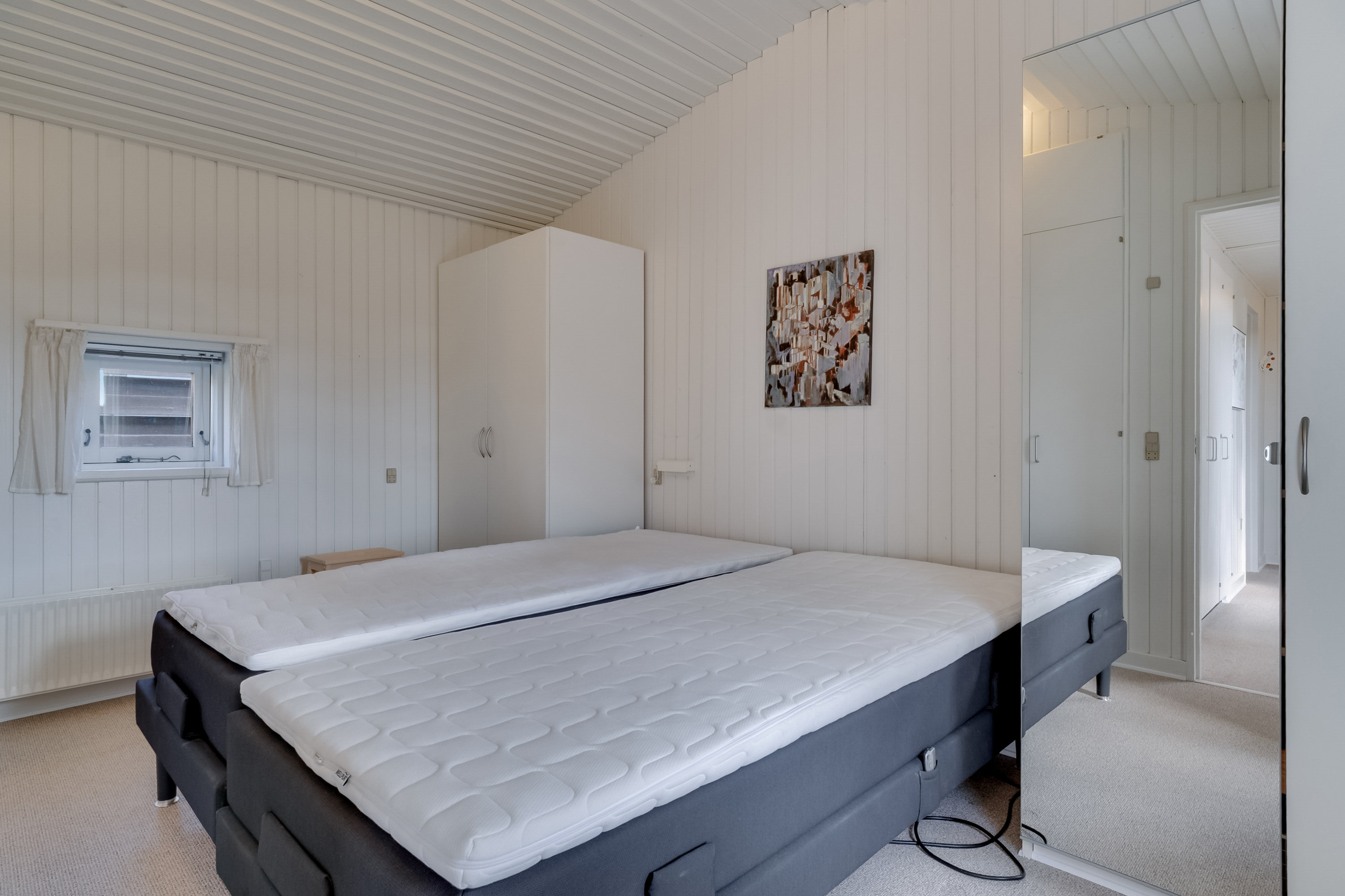 Fremhævet soveværelse billede i fuldskærmstilstand. Billede af Oddevejen 175, 5500 Middelfart