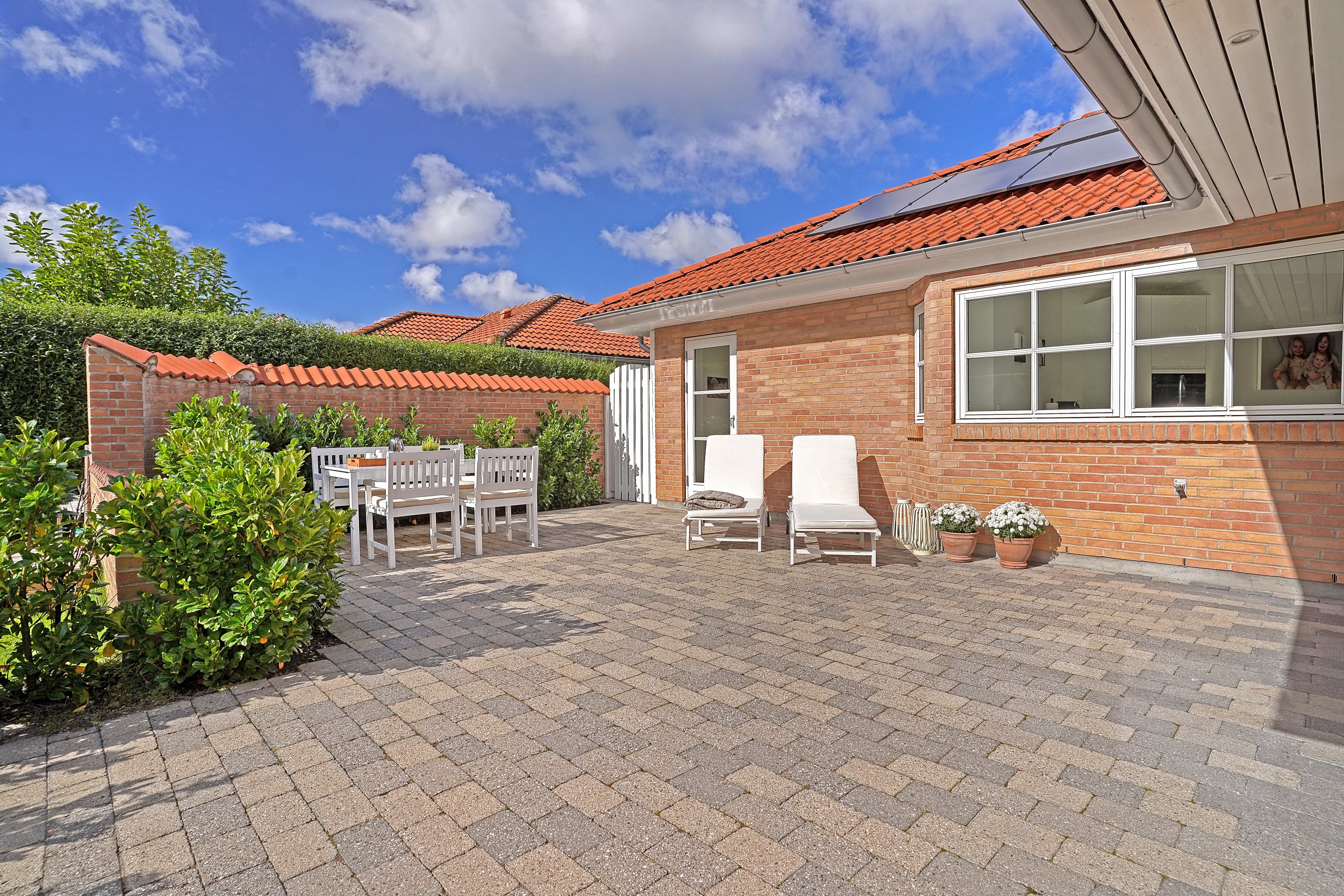 Fremhævet terrasse billede i fuldskærmstilstand. Billede af Stenlandsengen 42, 3200 Helsinge