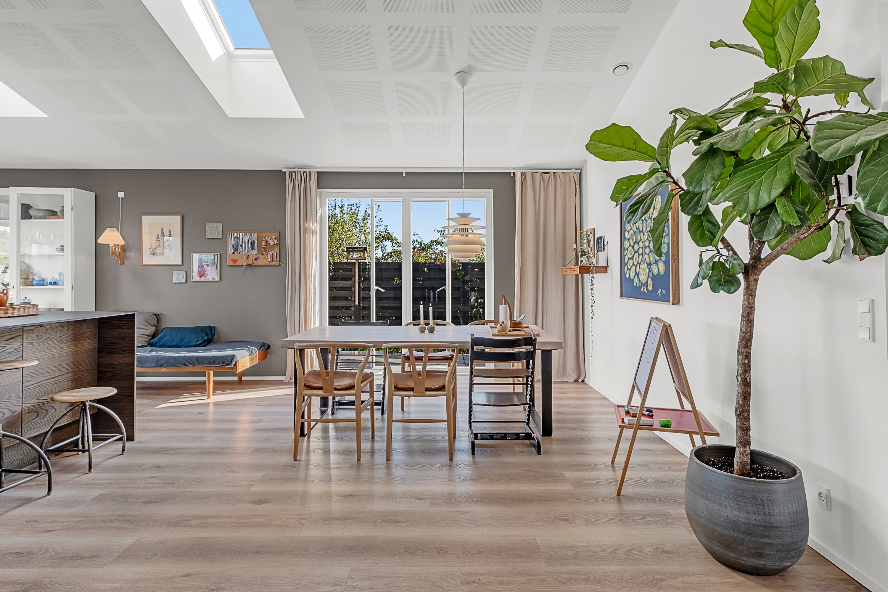 Fremhævet køkken alrum billede i fuldskærmstilstand. Billede af Birkebakken 22, 8520 Lystrup