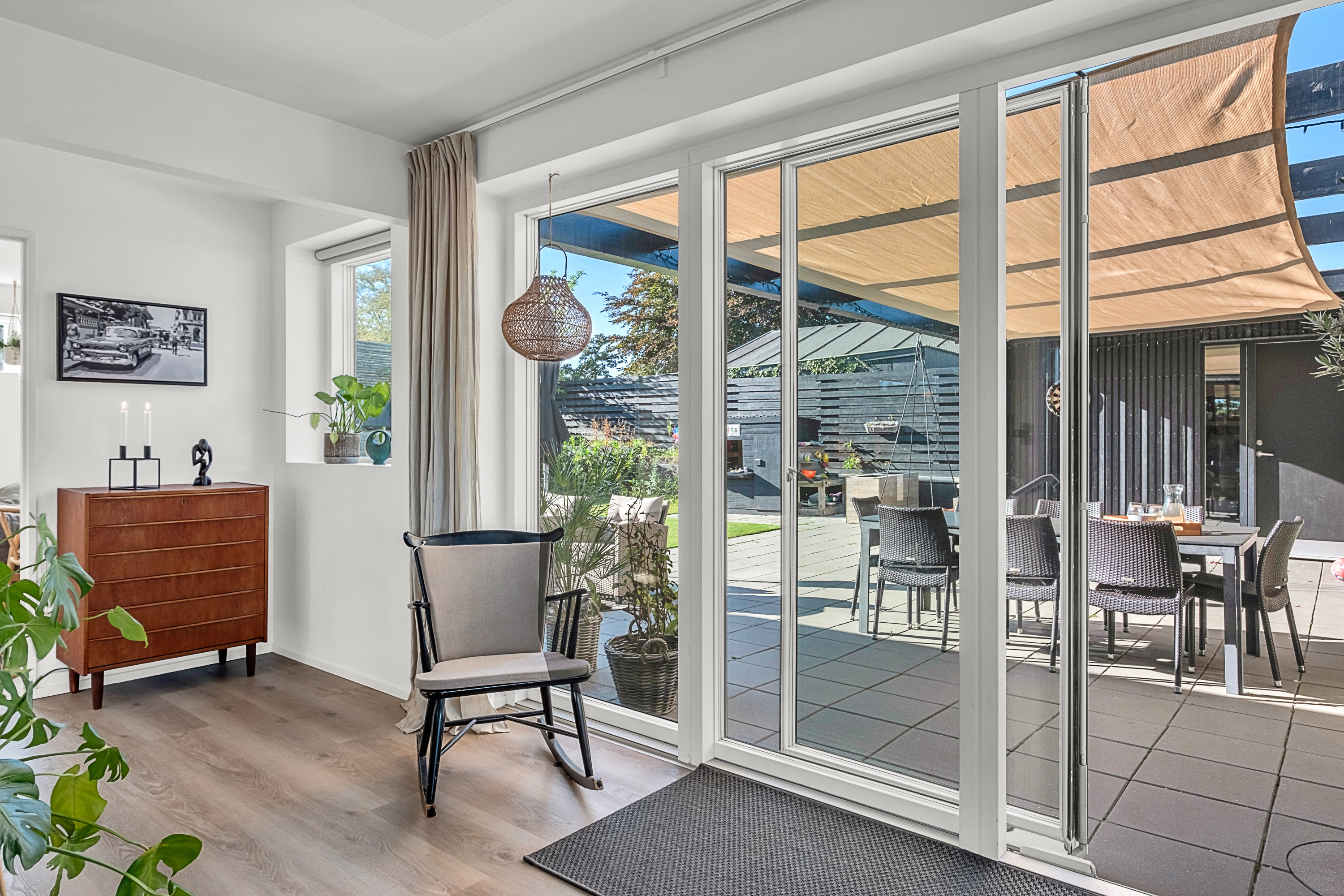 Fremhævet stue billede i fuldskærmstilstand. Billede af Birkebakken 22, 8520 Lystrup