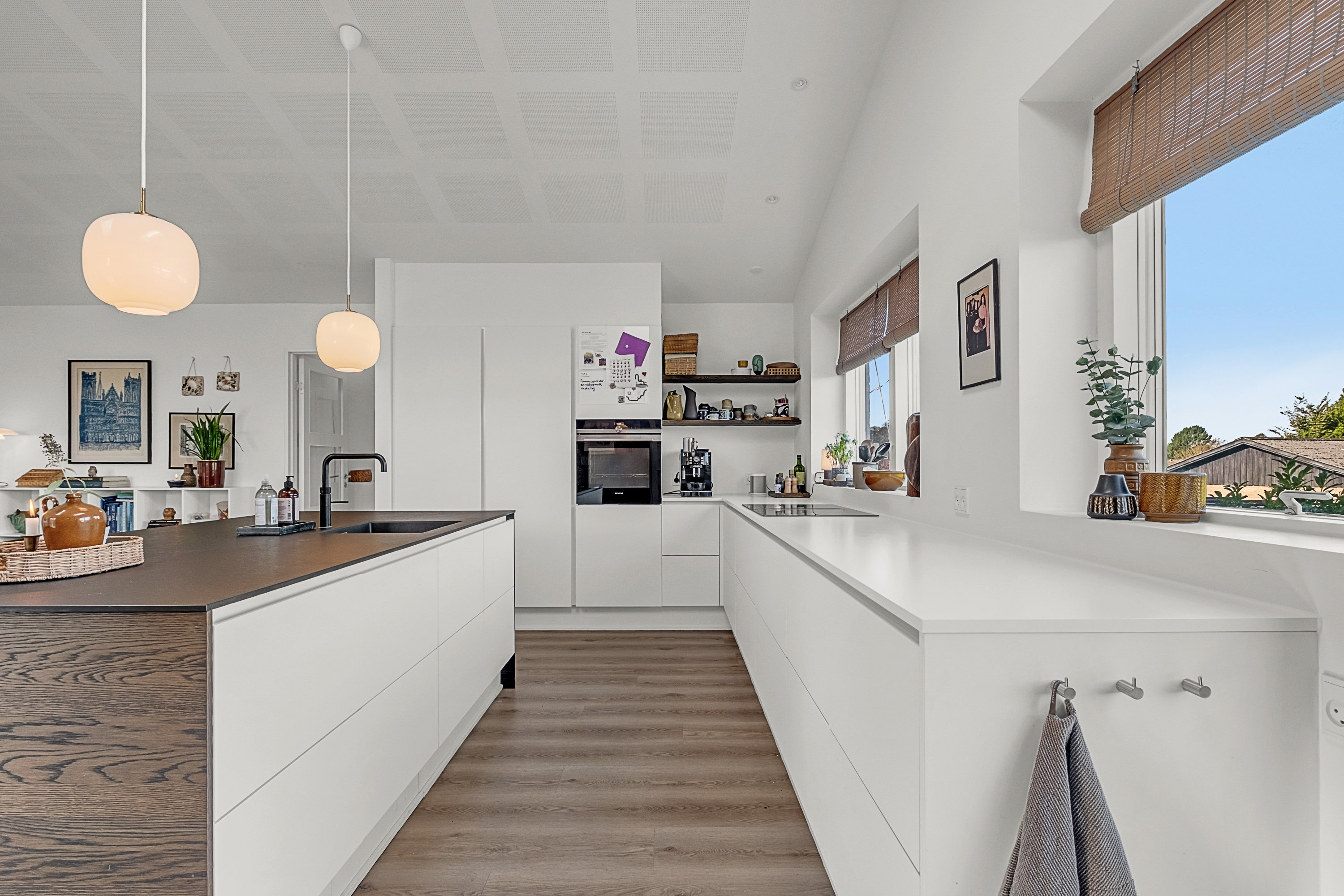 Fremhævet køkken billede i fuldskærmstilstand. Billede af Birkebakken 22, 8520 Lystrup