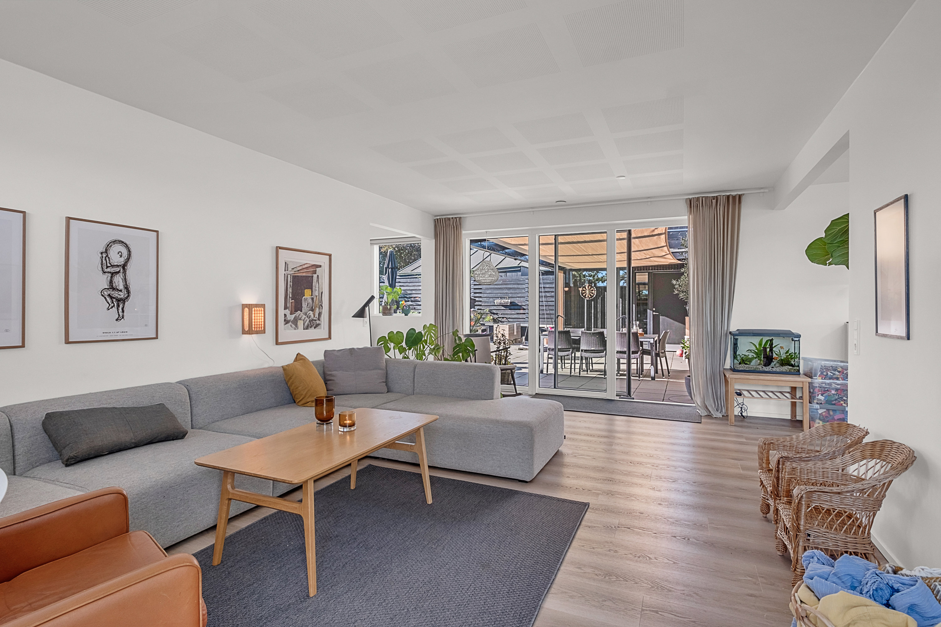 Fremhævet stue billede i fuldskærmstilstand. Billede af Birkebakken 22, 8520 Lystrup