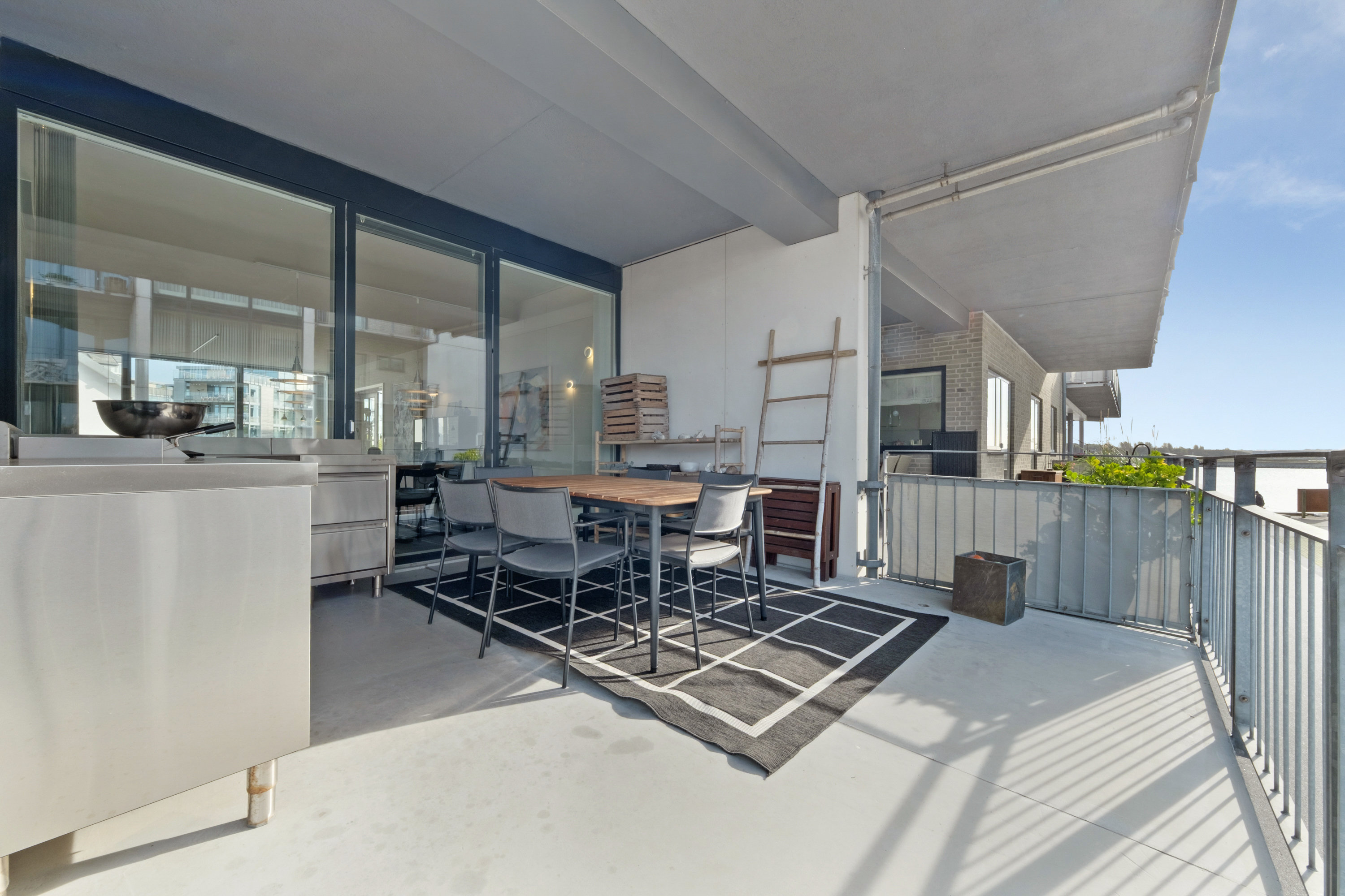 Fremhævet altan billede i fuldskærmstilstand. Billede af Sydkajen 4, 1. tv., 5800 Nyborg