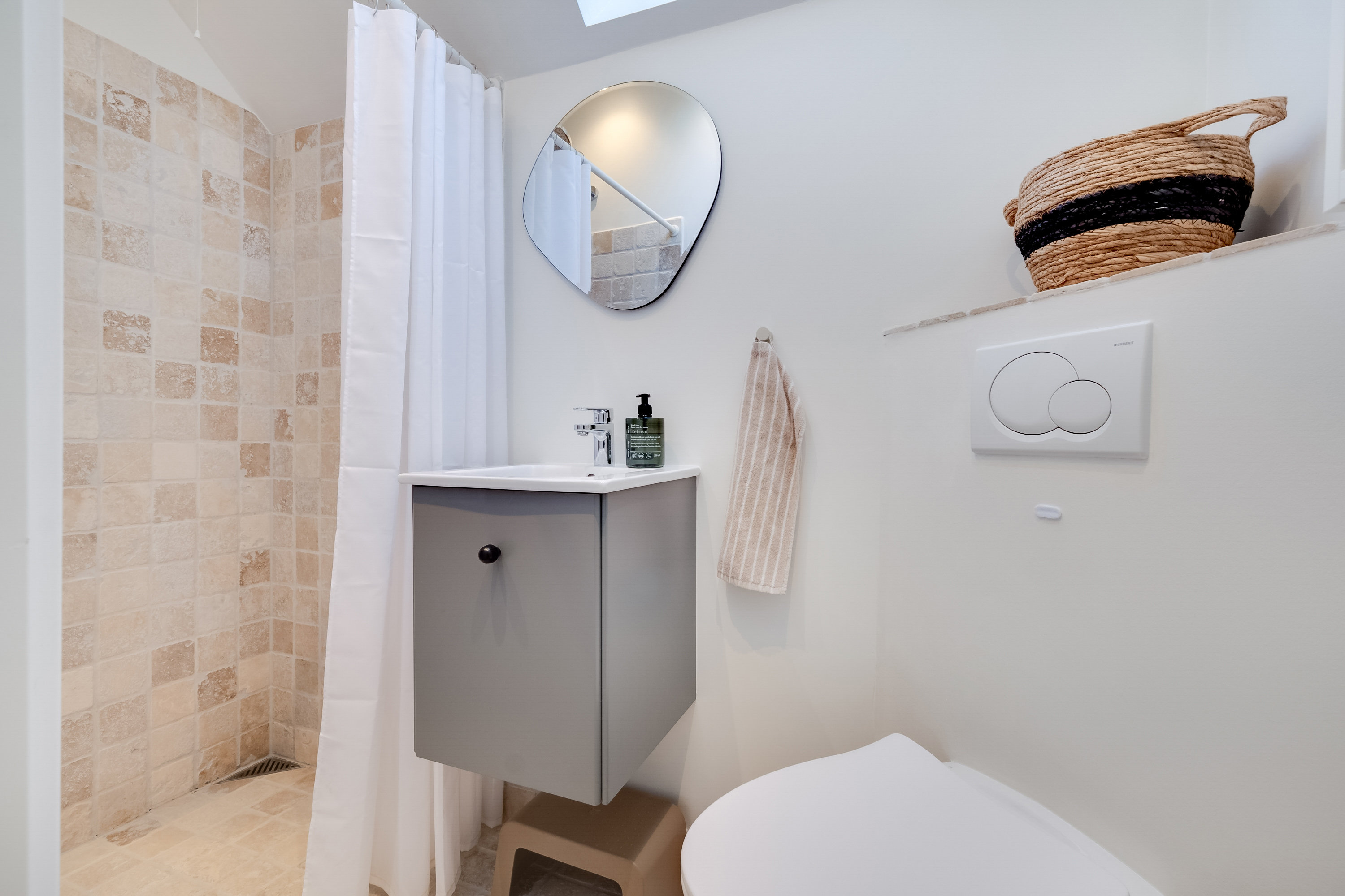 Fremhævet toilet billede i fuldskærmstilstand. Billede af Aldershvilevej 37, 5800 Nyborg