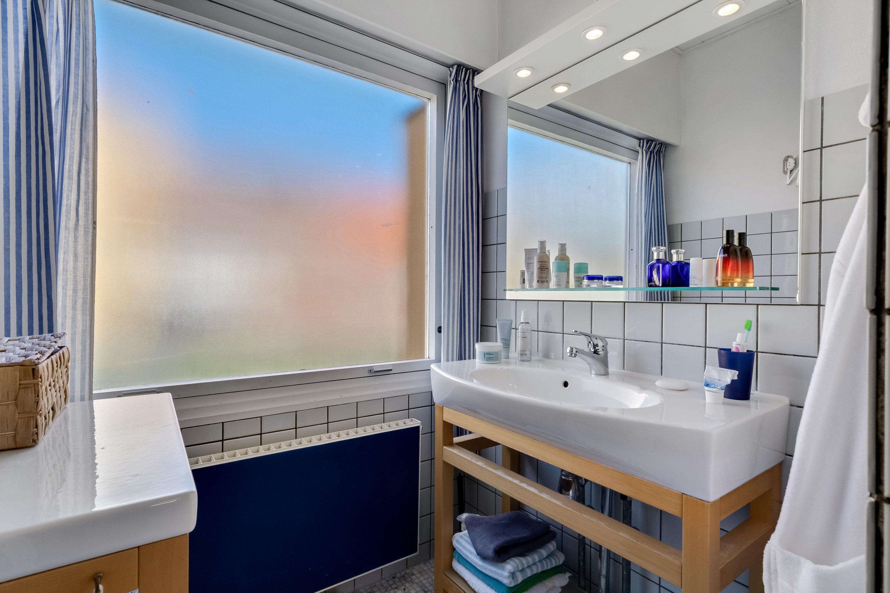 Fremhævet badeværelse billede i fuldskærmstilstand. Billede af Nyenstad 25, 5800 Nyborg