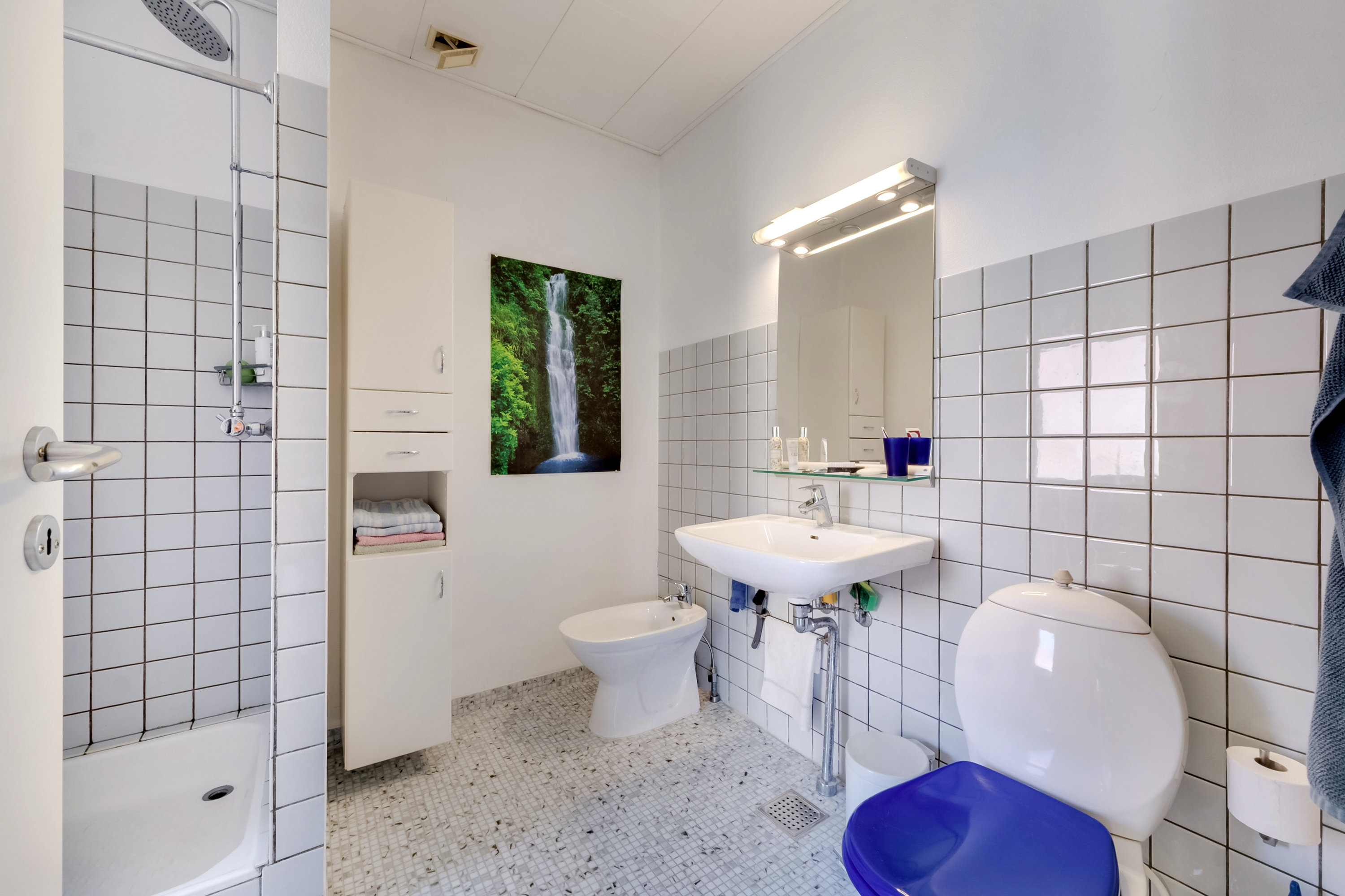 Fremhævet badeværelse billede i fuldskærmstilstand. Billede af Nyenstad 25, 5800 Nyborg