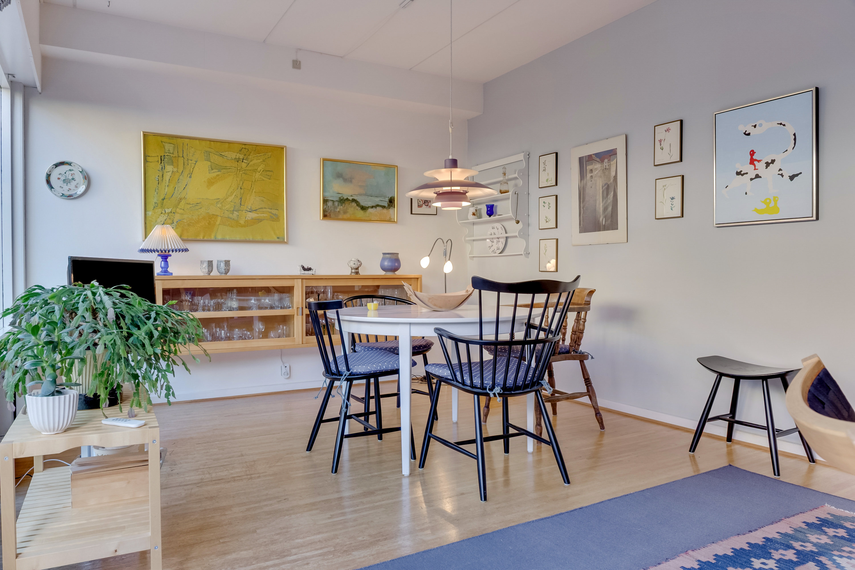 Fremhævet stue billede i fuldskærmstilstand. Billede af Nyenstad 25, 5800 Nyborg