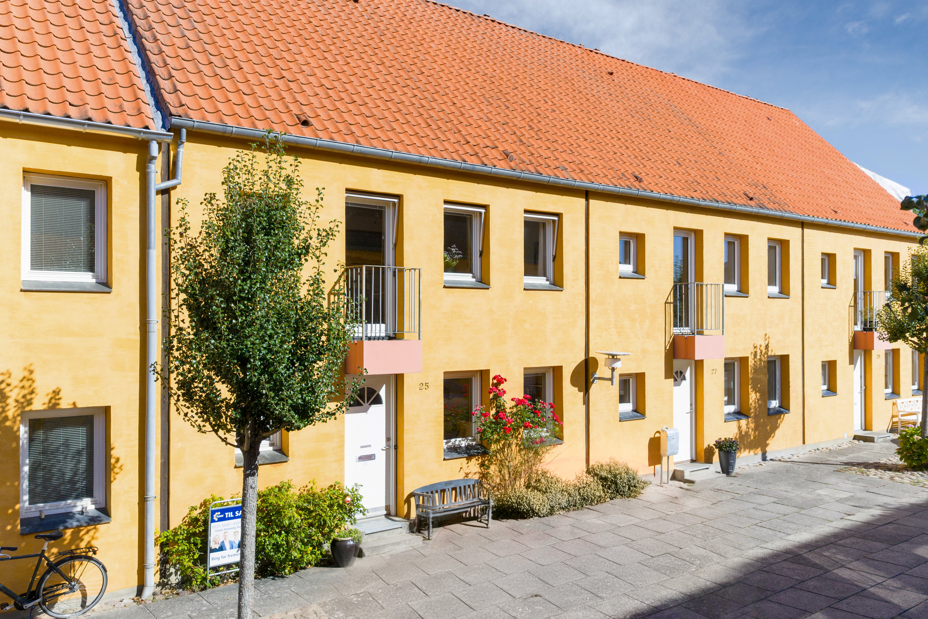 Fremhævet facade billede i fuldskærmstilstand. Billede af Nyenstad 25, 5800 Nyborg