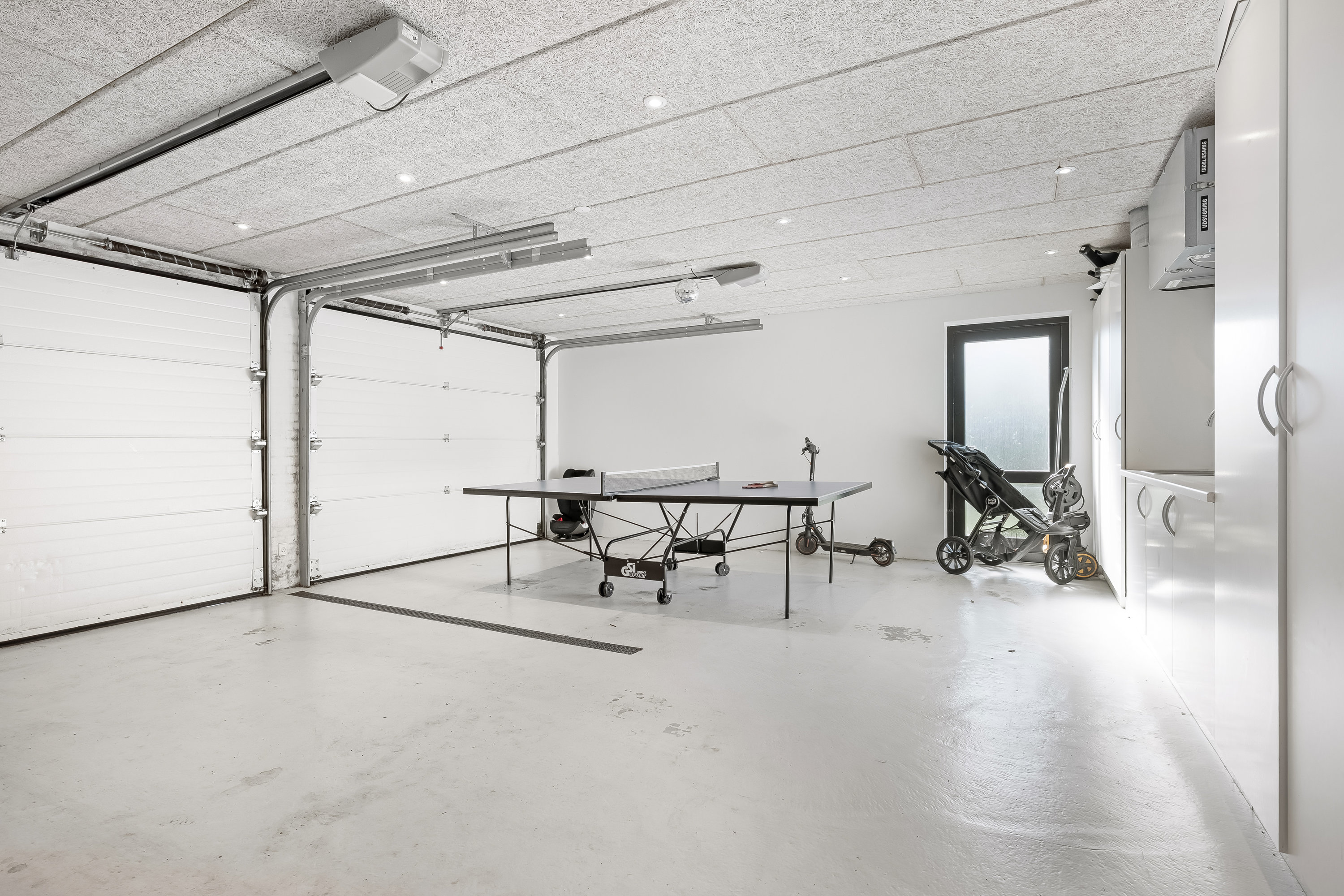 Fremhævet garage billede i fuldskærmstilstand. Billede af Under Linden 41, Halgårde, 7500 Holstebro